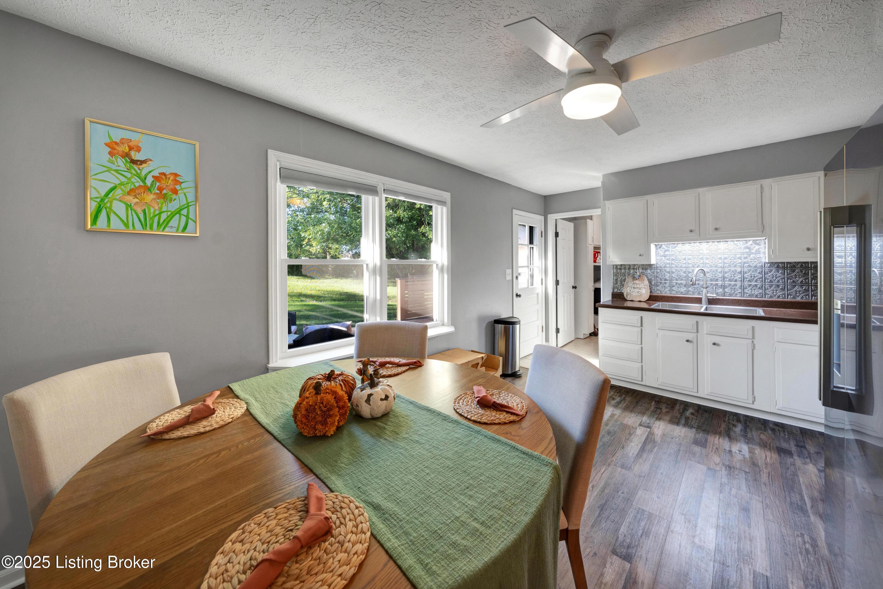 4416 Wendy Hills Dr, Crestwood