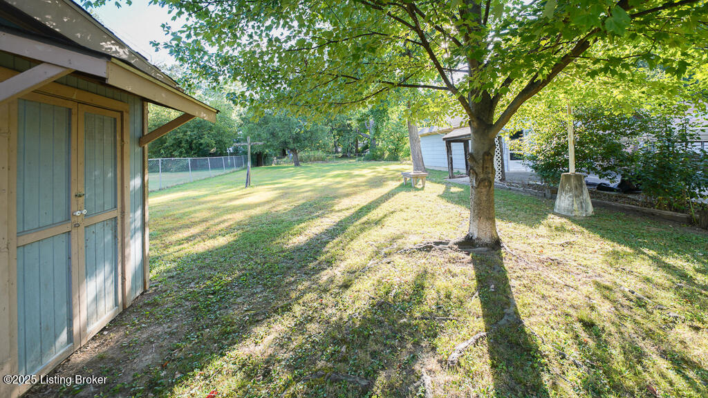 110 Seneca Trail, Louisville