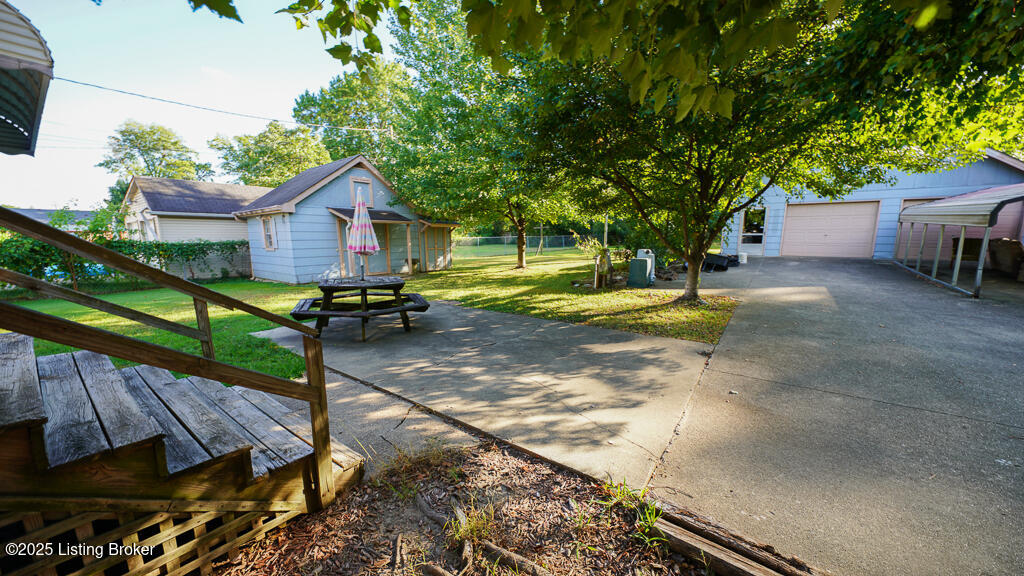 110 Seneca Trail, Louisville