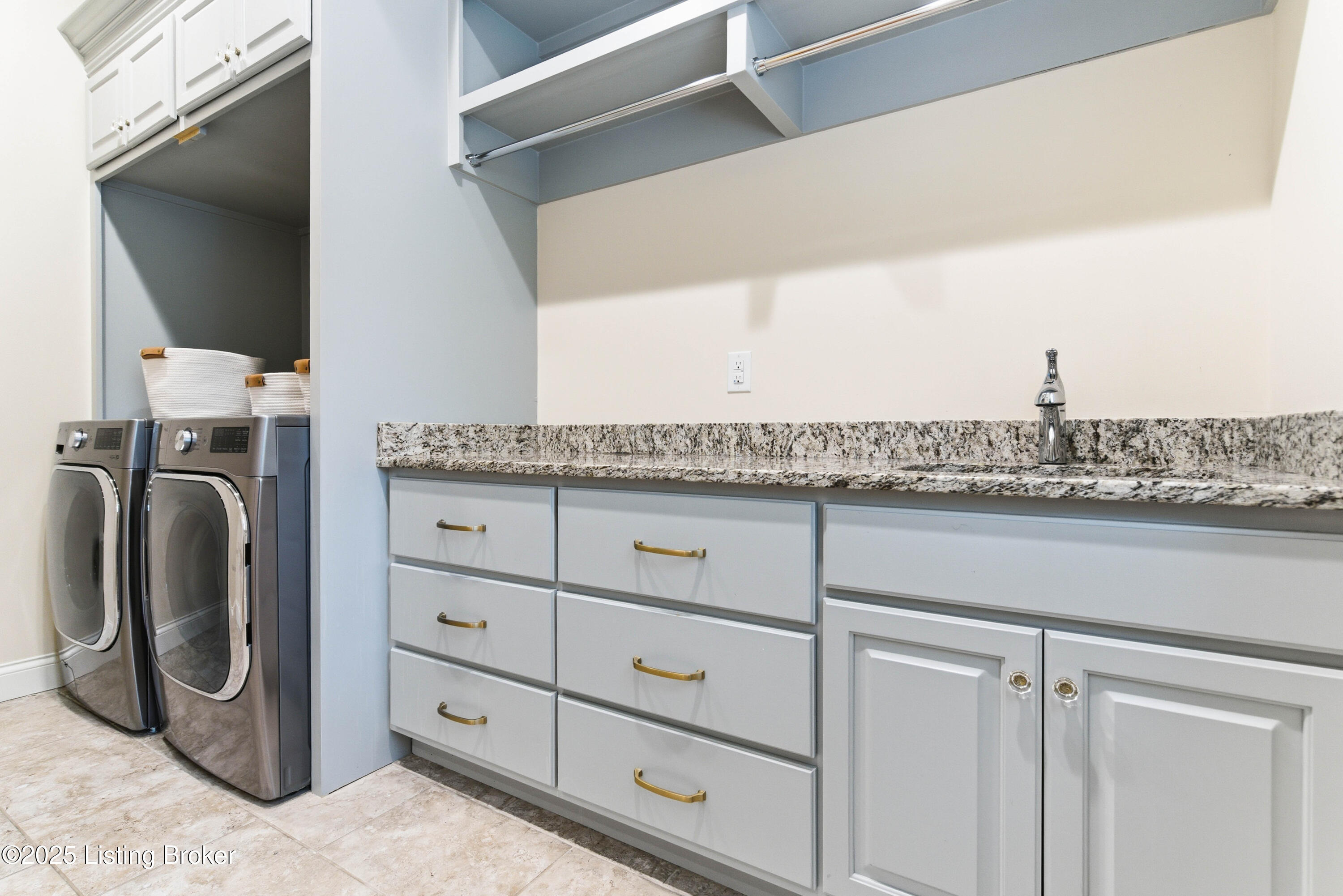 7607 Beechspring Farm Blvd