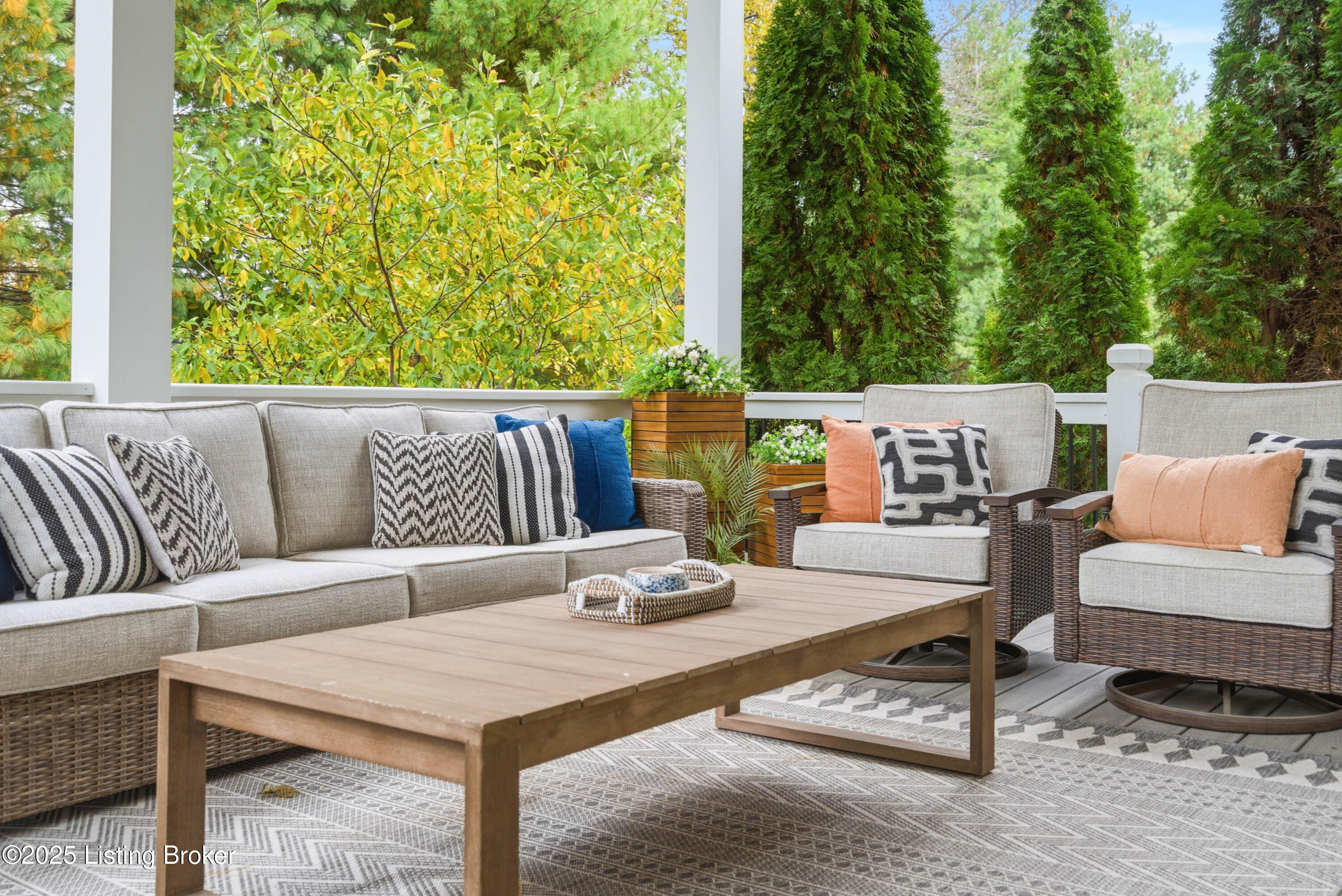 7607 Beechspring Farm Blvd