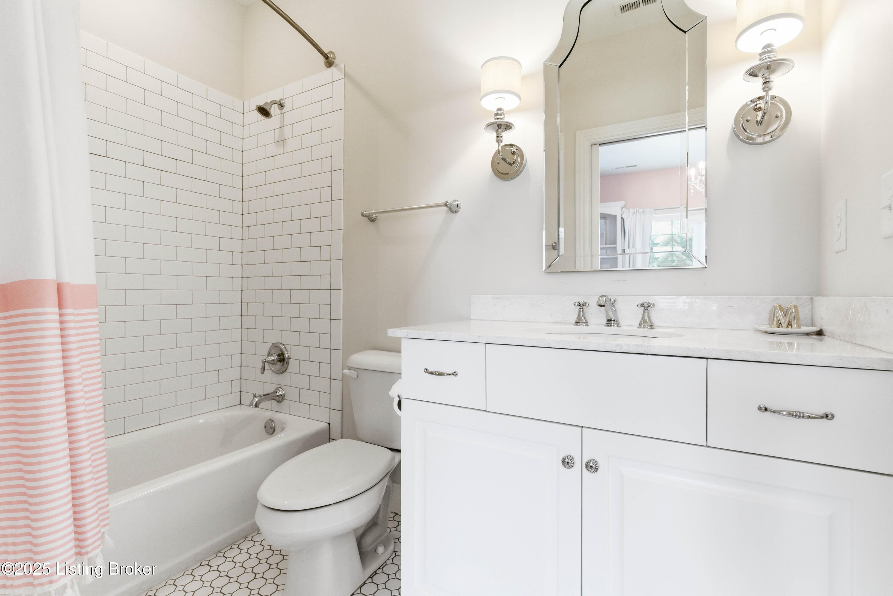 7607 Beechspring Farm Blvd