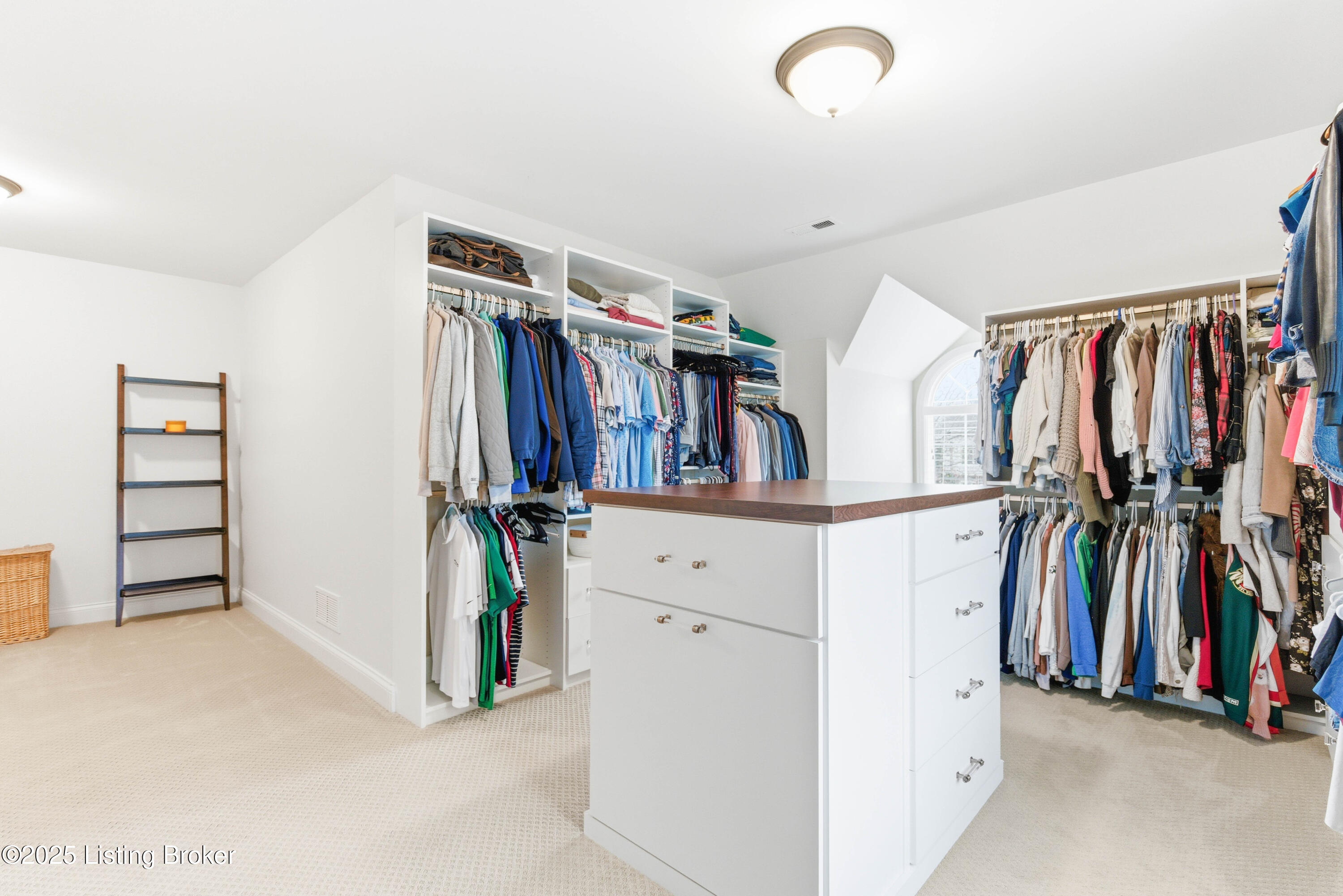 7607 Beechspring Farm Blvd