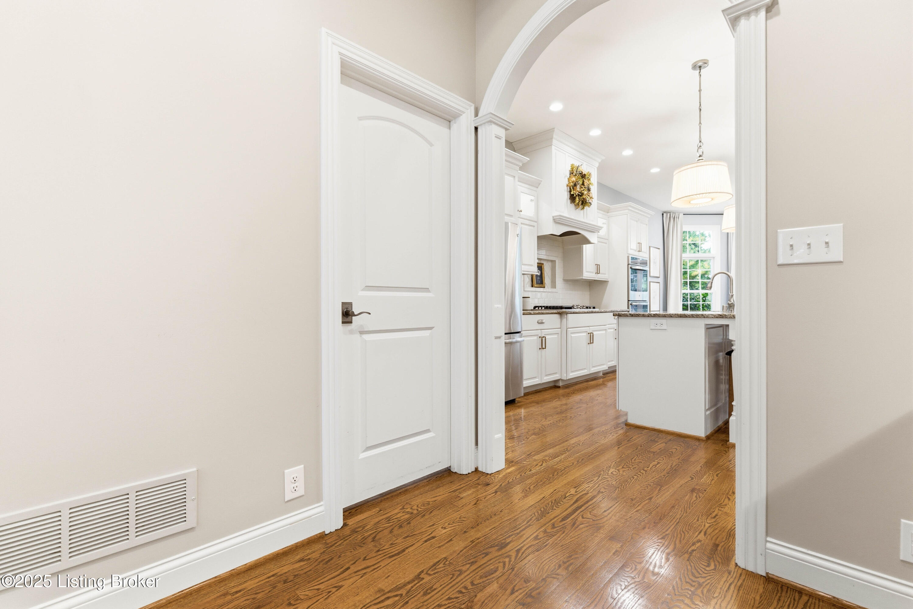 7607 Beechspring Farm Blvd