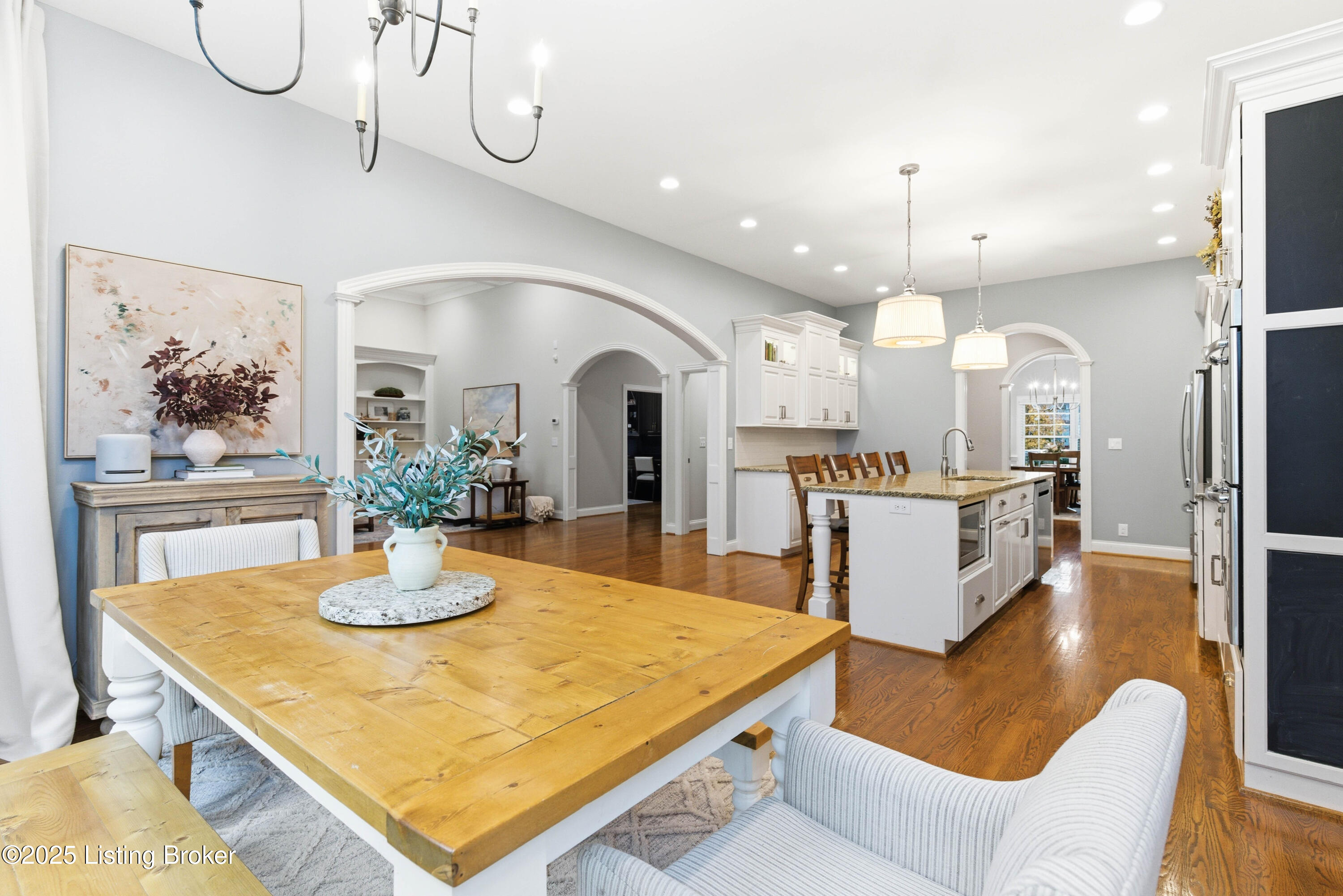 7607 Beechspring Farm Blvd