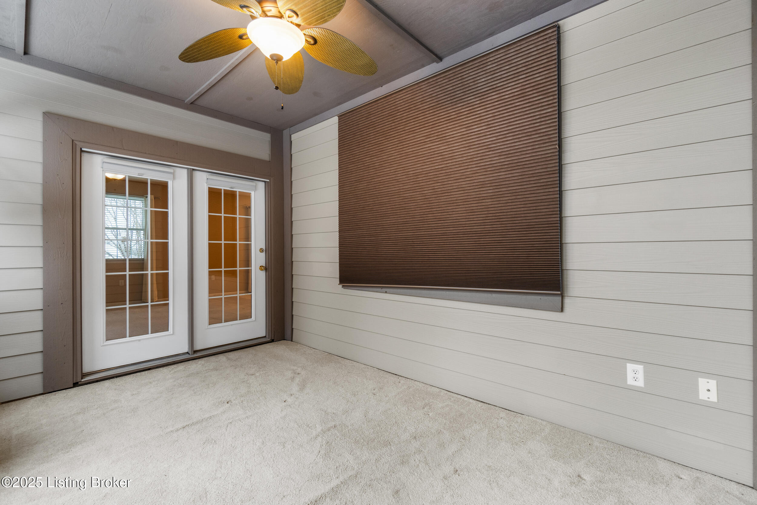 1100 Swan Pointe Blvd