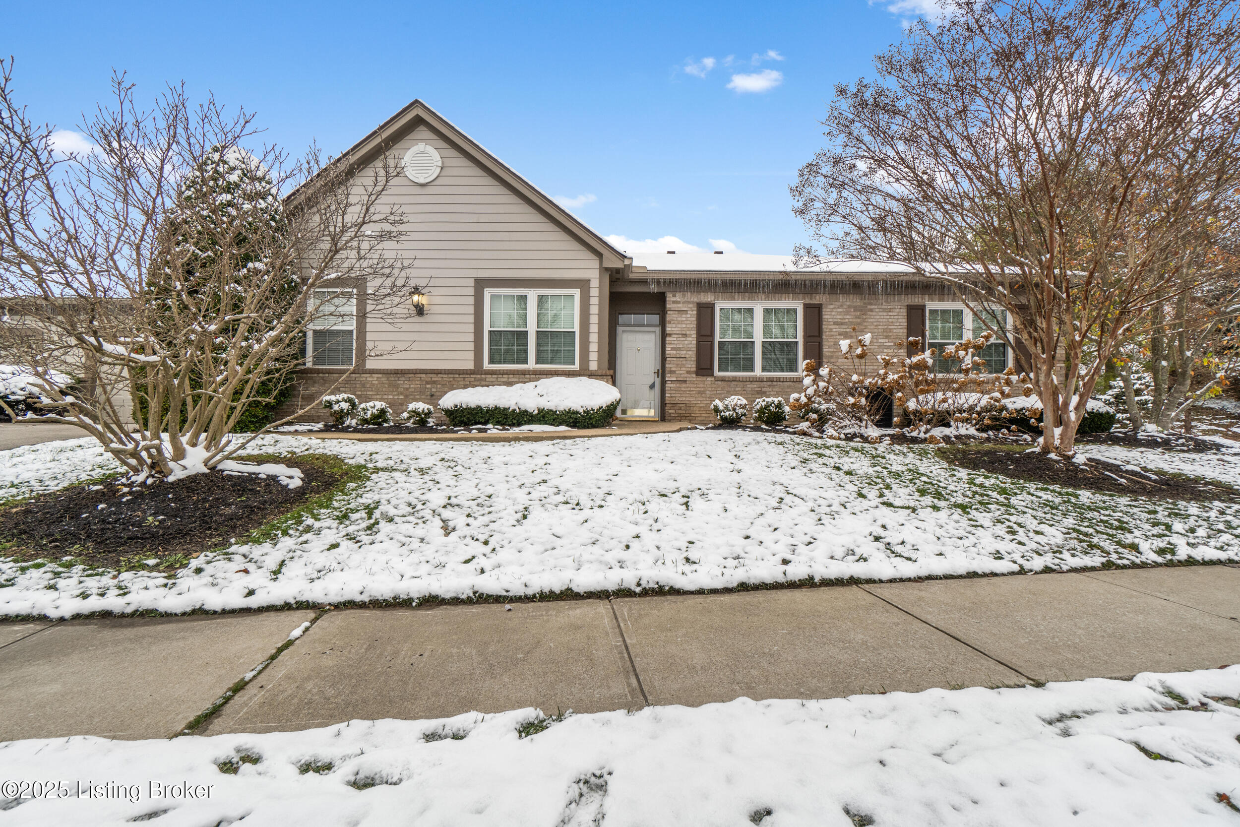 1100 Swan Pointe Blvd