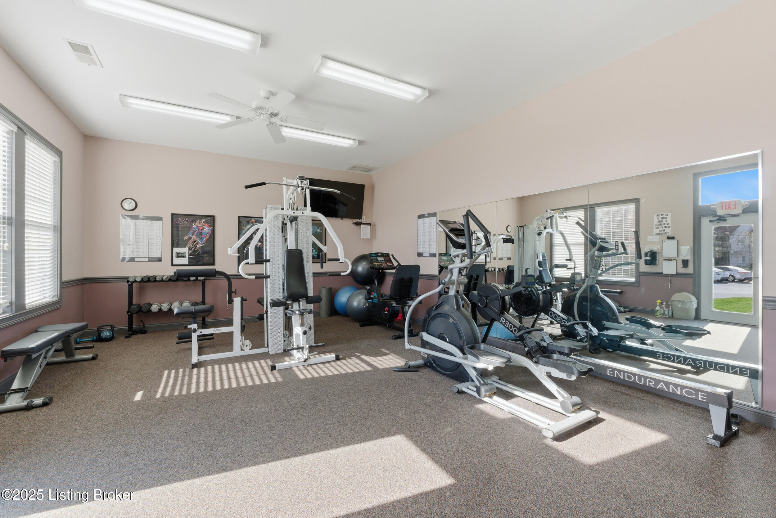 1100 Swan Pointe Blvd