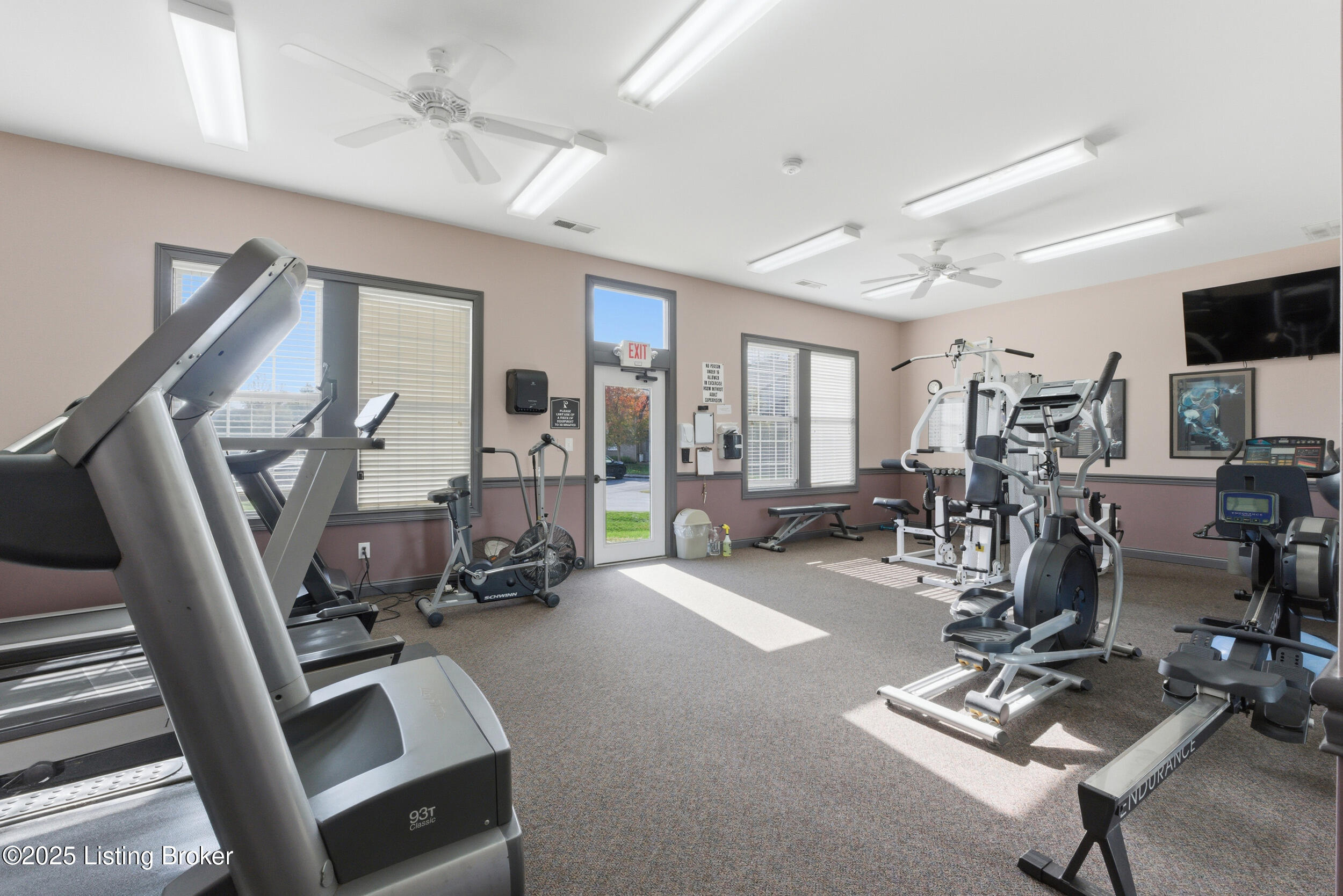 1100 Swan Pointe Blvd