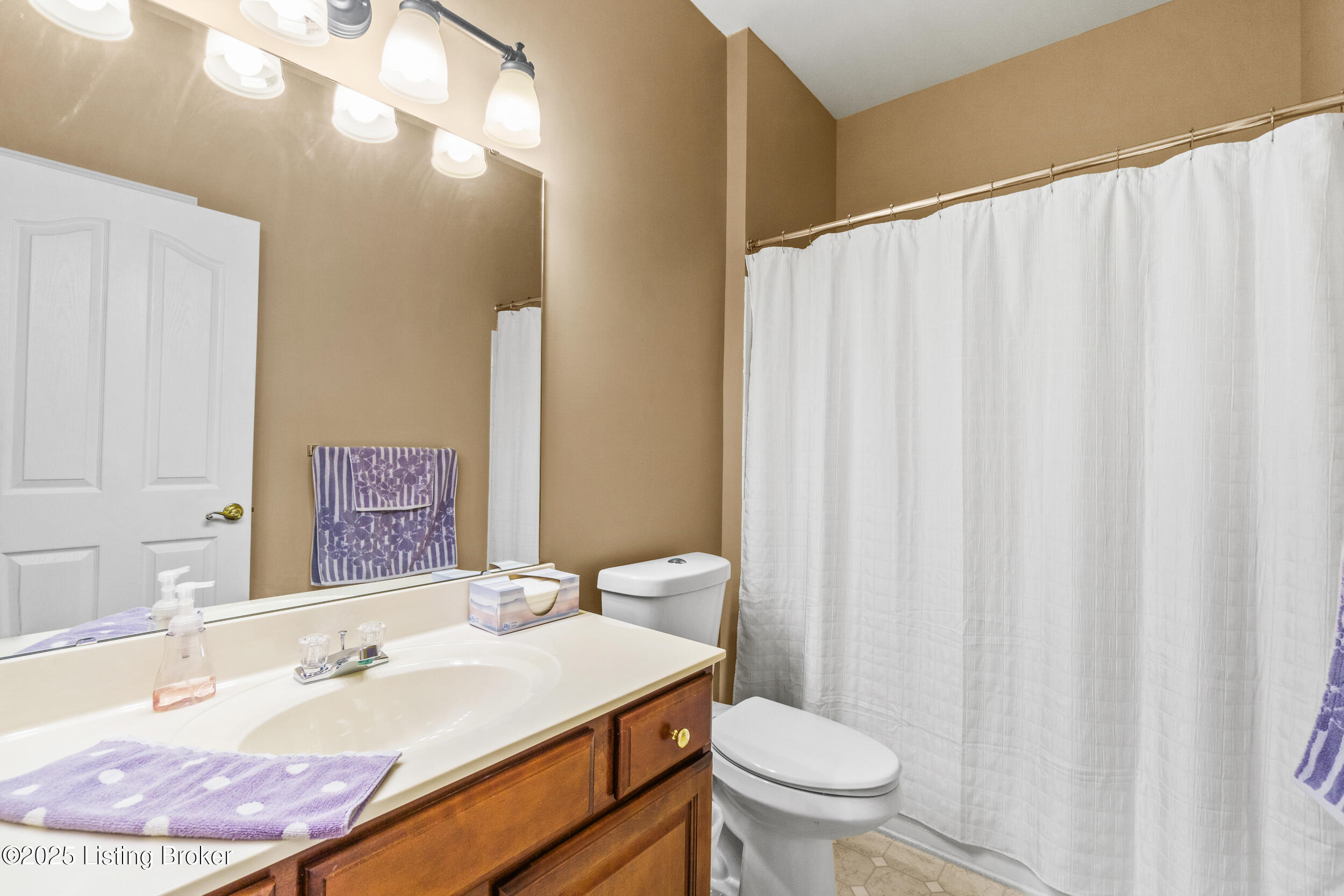 1100 Swan Pointe Blvd