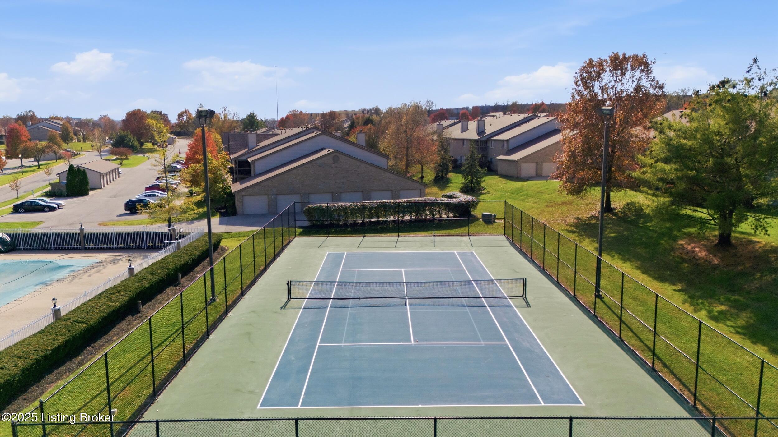 1100 Swan Pointe Blvd