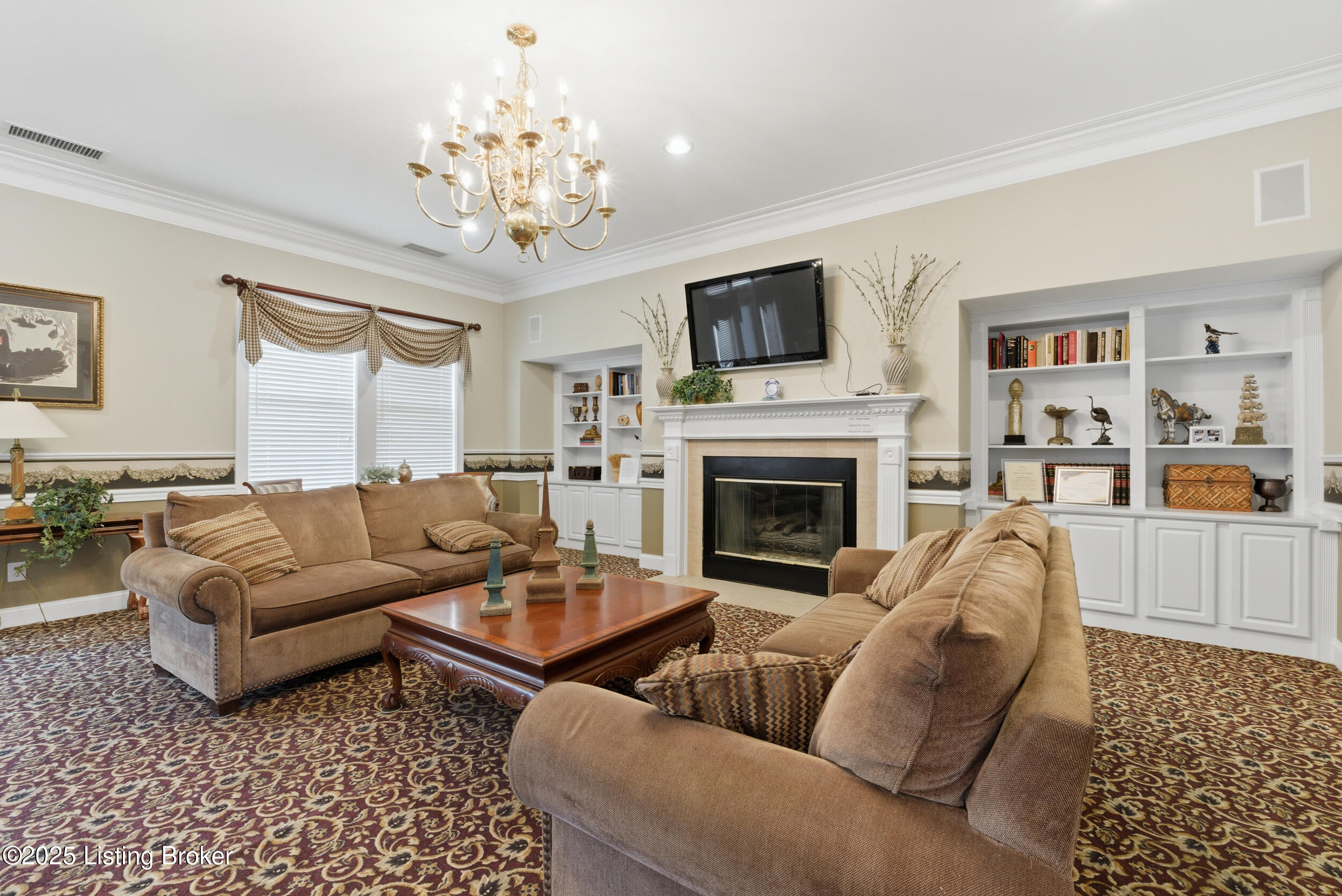 1100 Swan Pointe Blvd