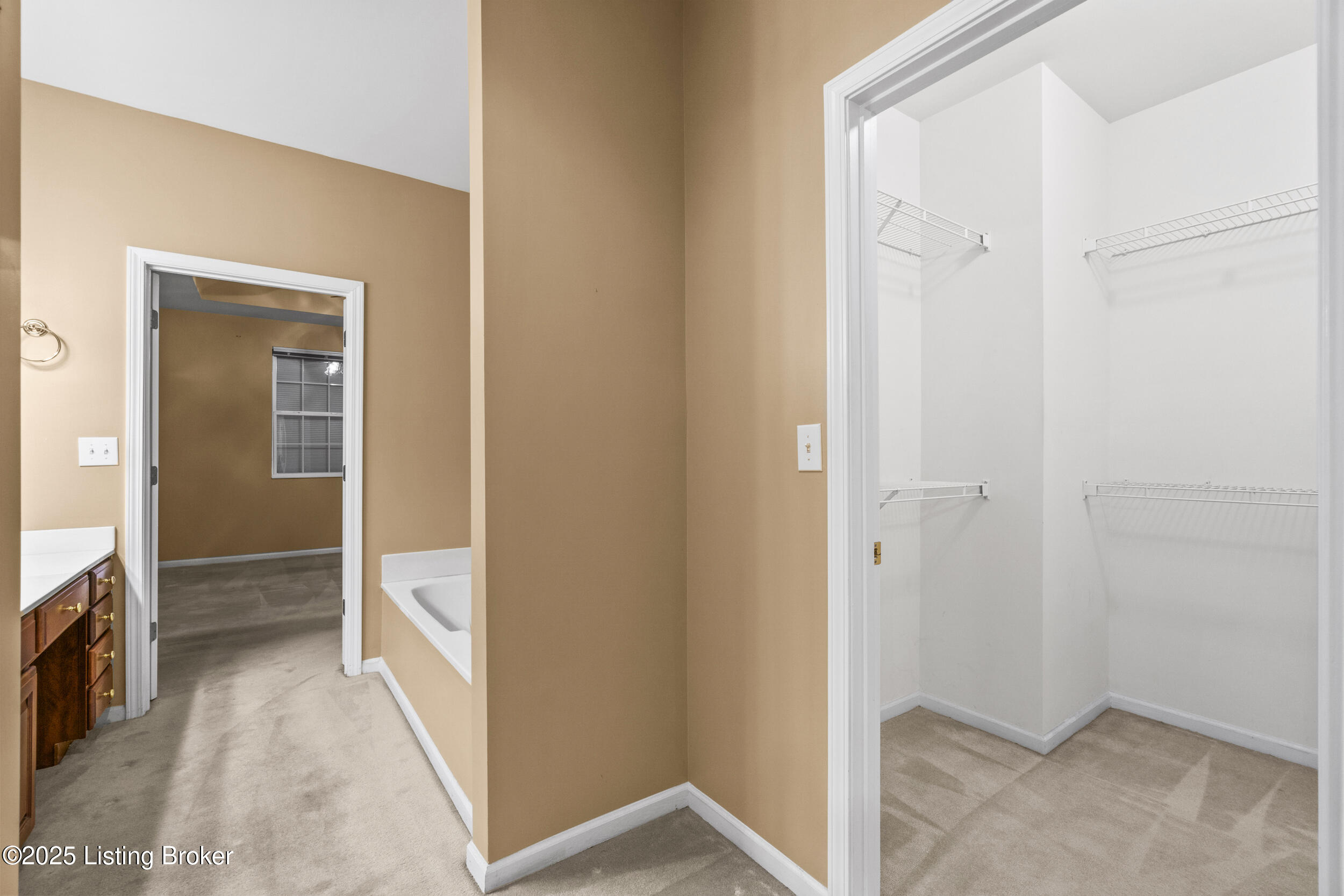 1100 Swan Pointe Blvd