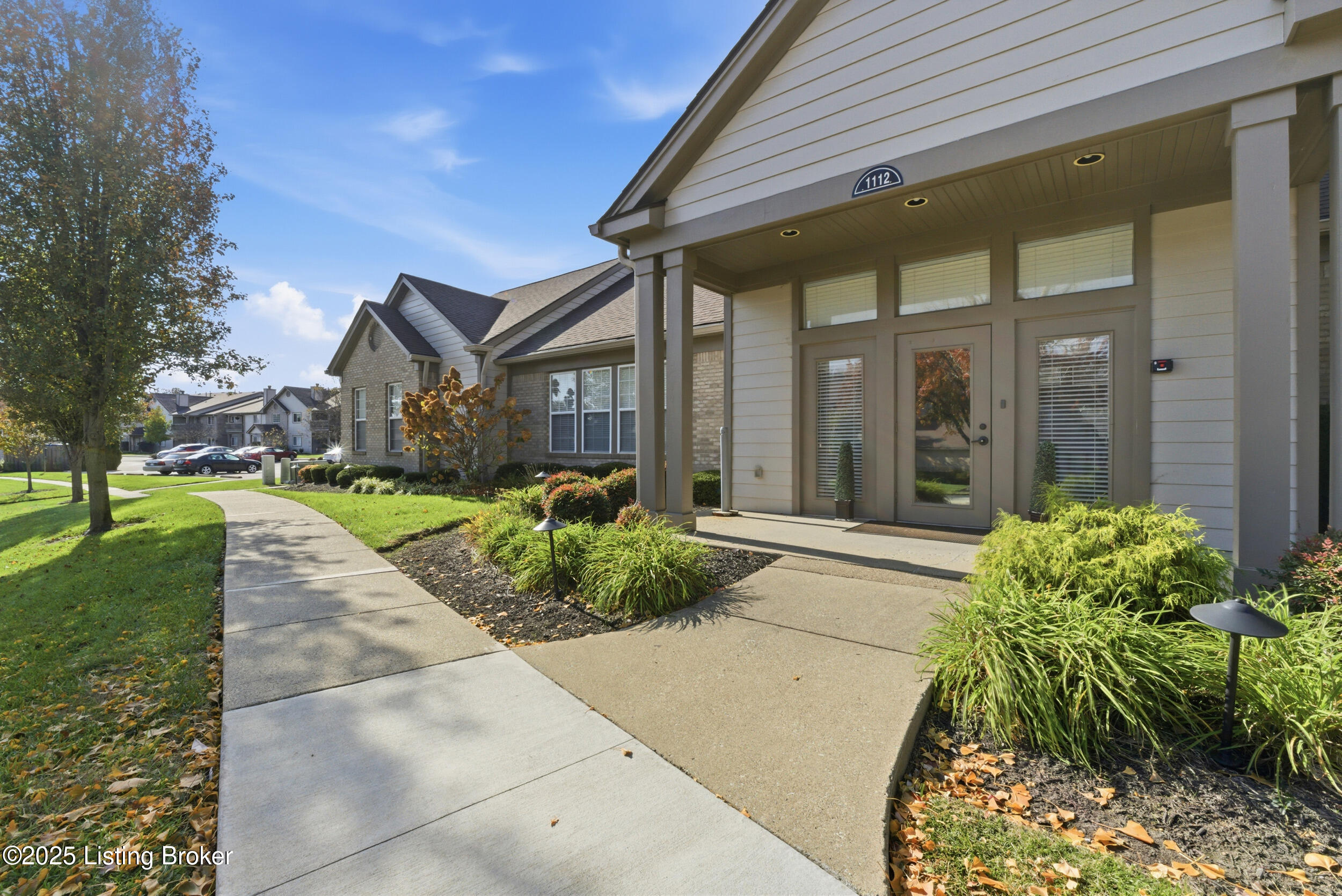 1100 Swan Pointe Blvd