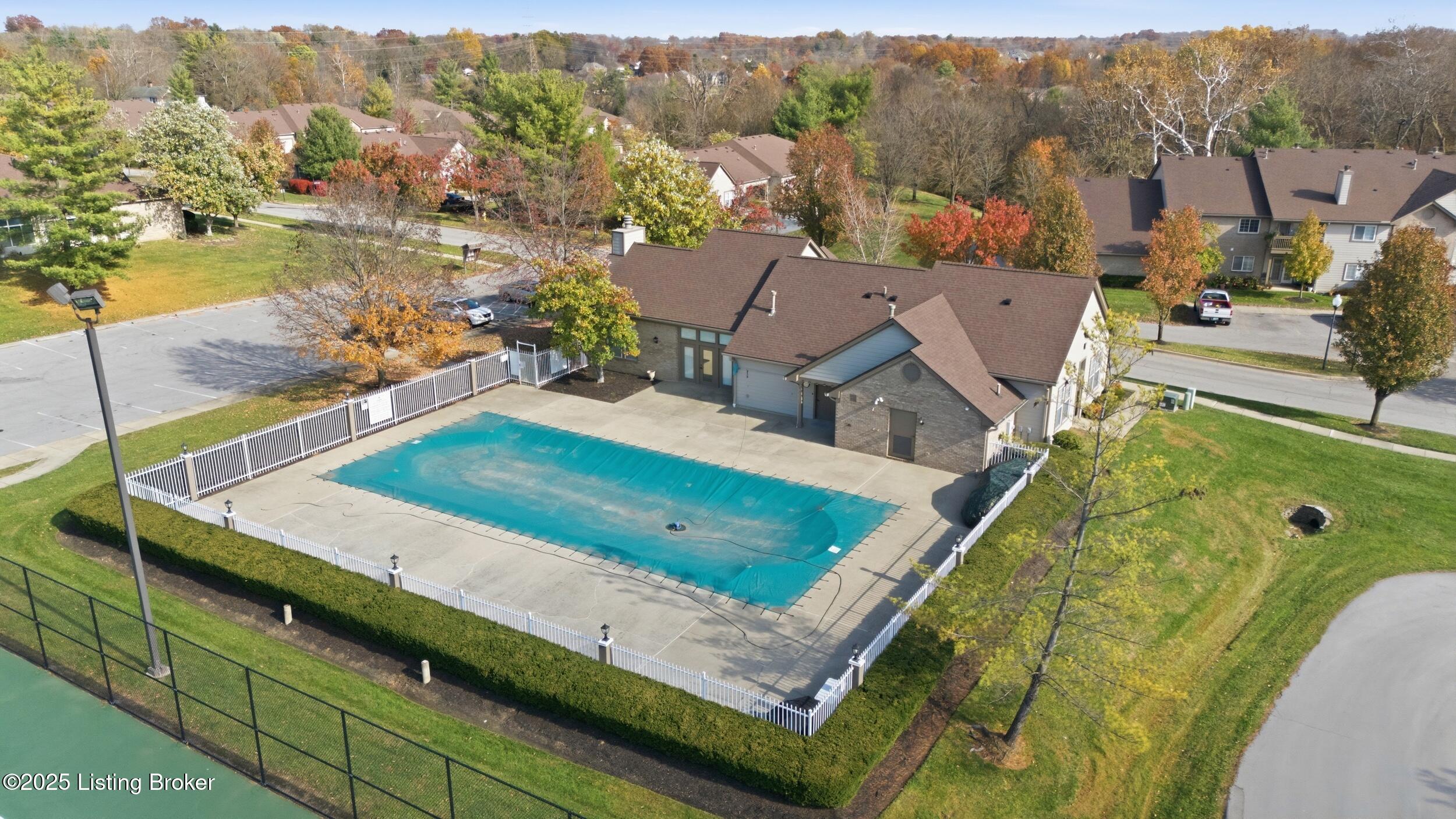 1100 Swan Pointe Blvd