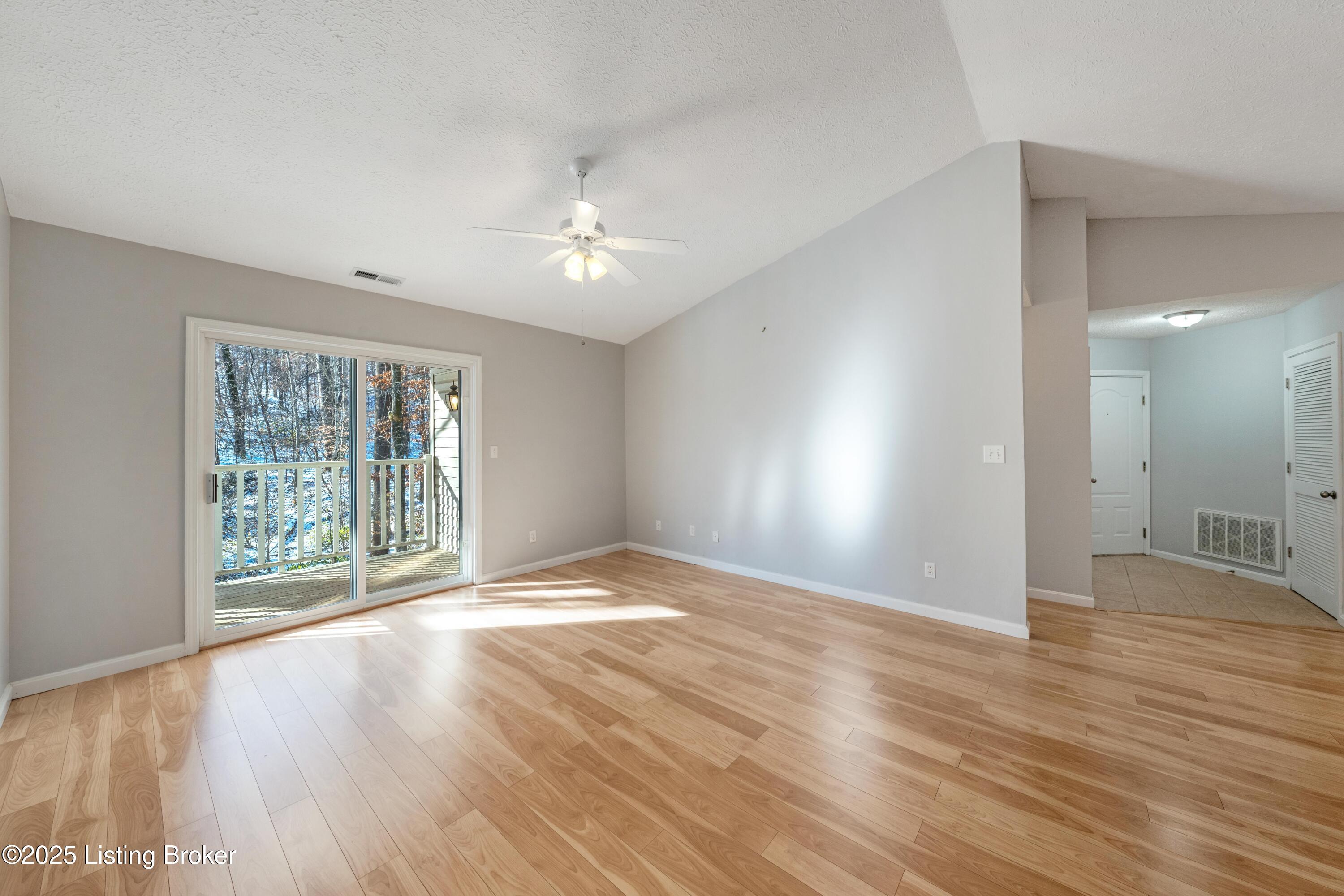 9206 Hawthorne Pointe Dr UNIT 202