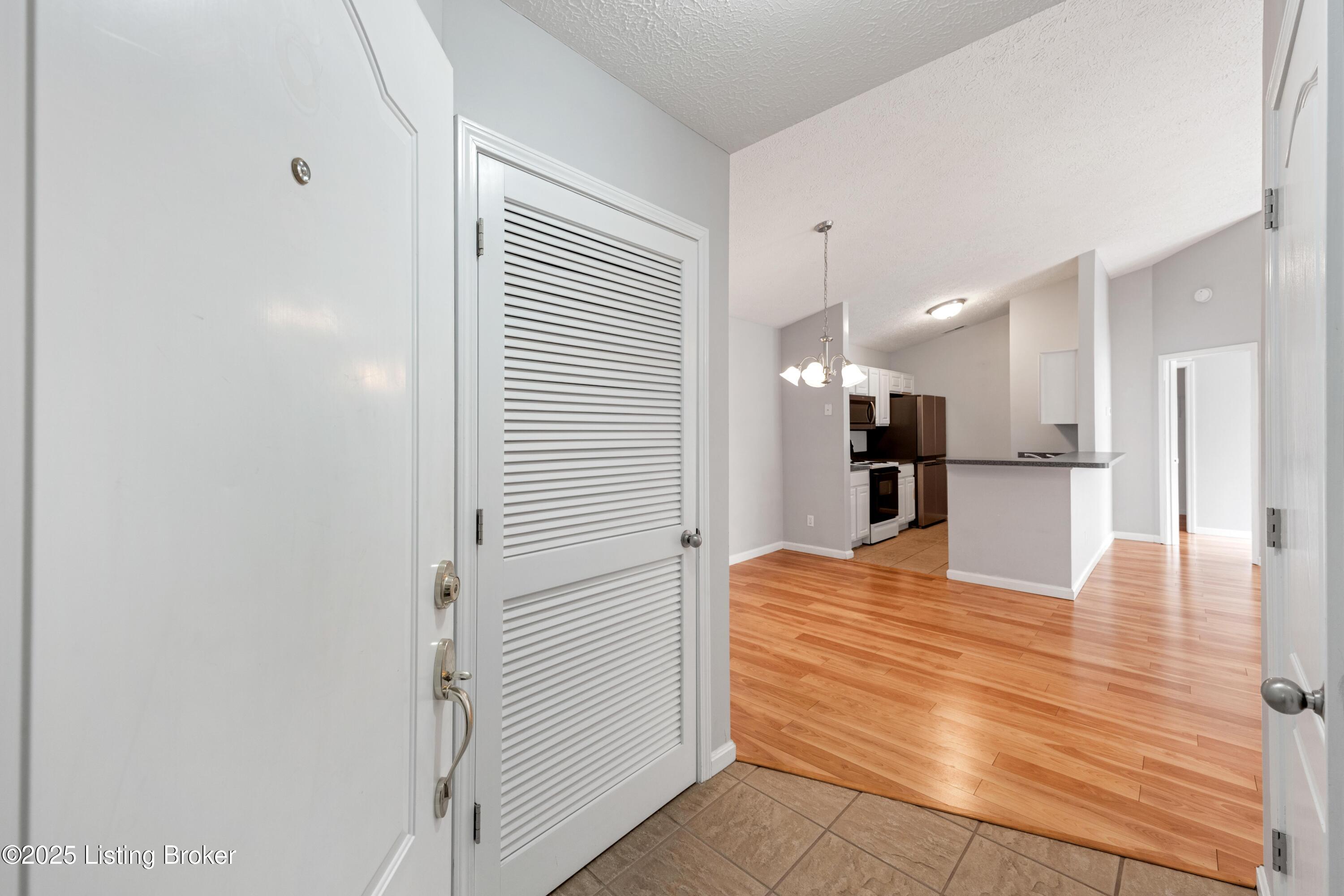 9206 Hawthorne Pointe Dr UNIT 202