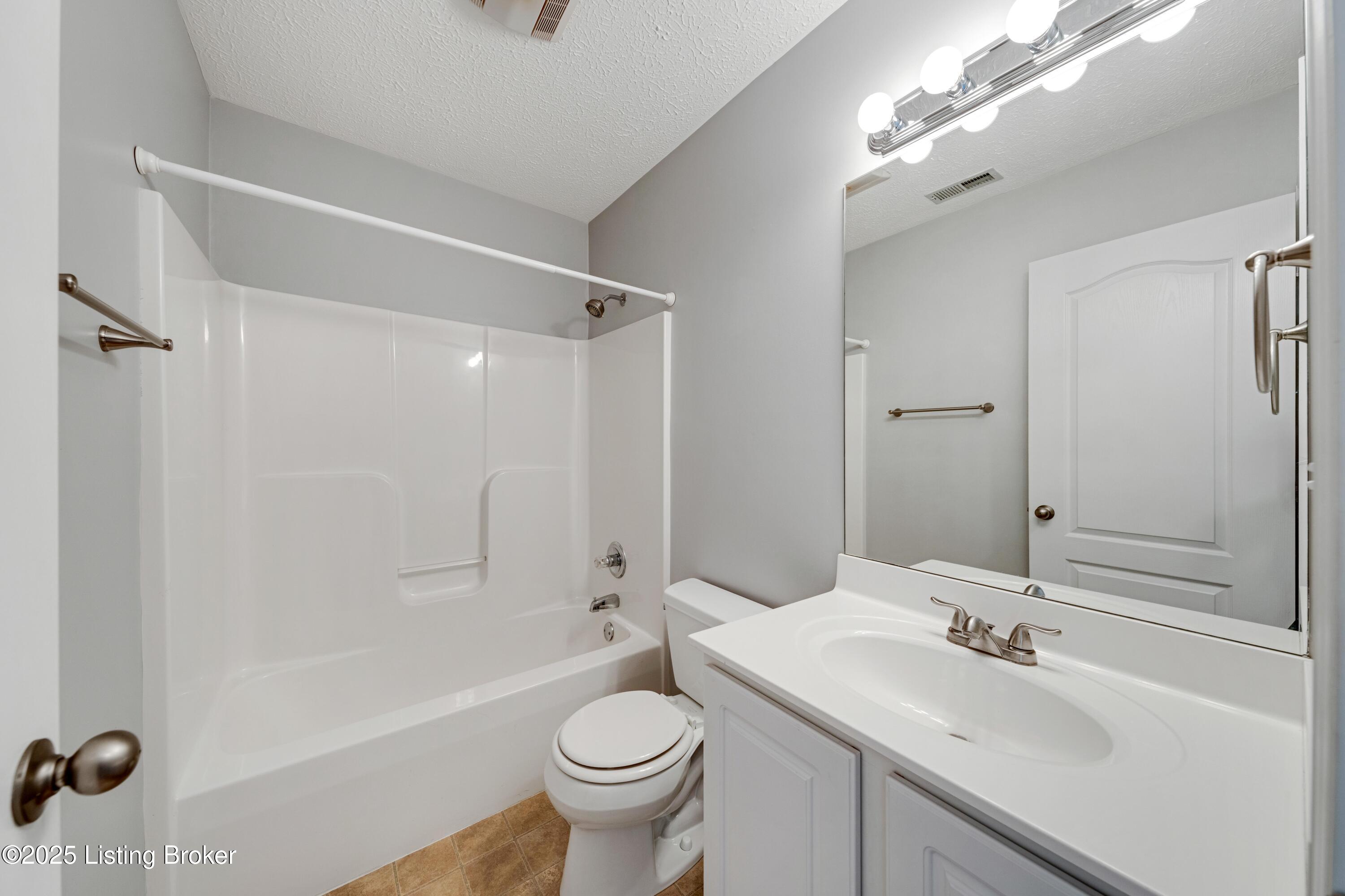 9206 Hawthorne Pointe Dr UNIT 202