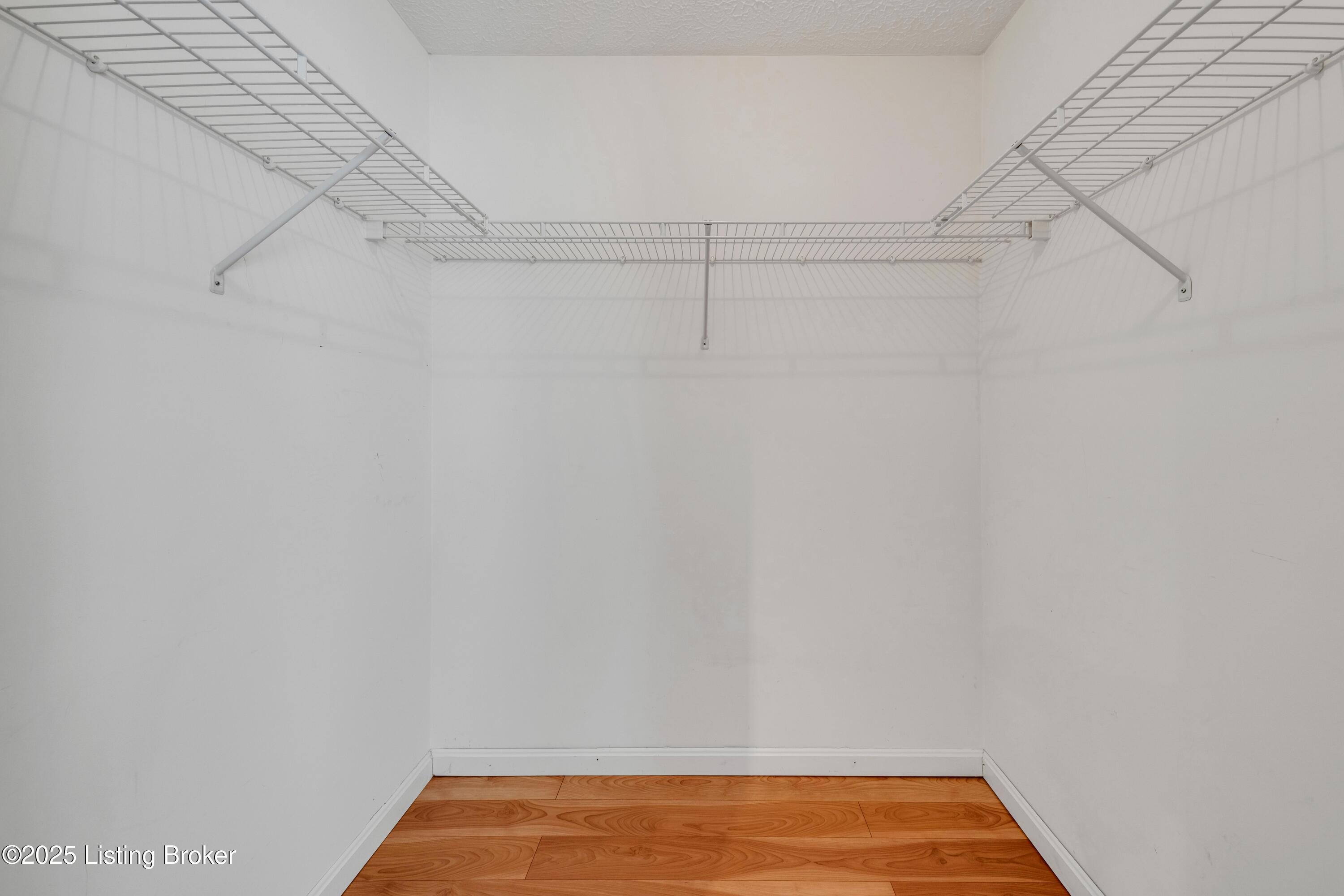 9206 Hawthorne Pointe Dr UNIT 202