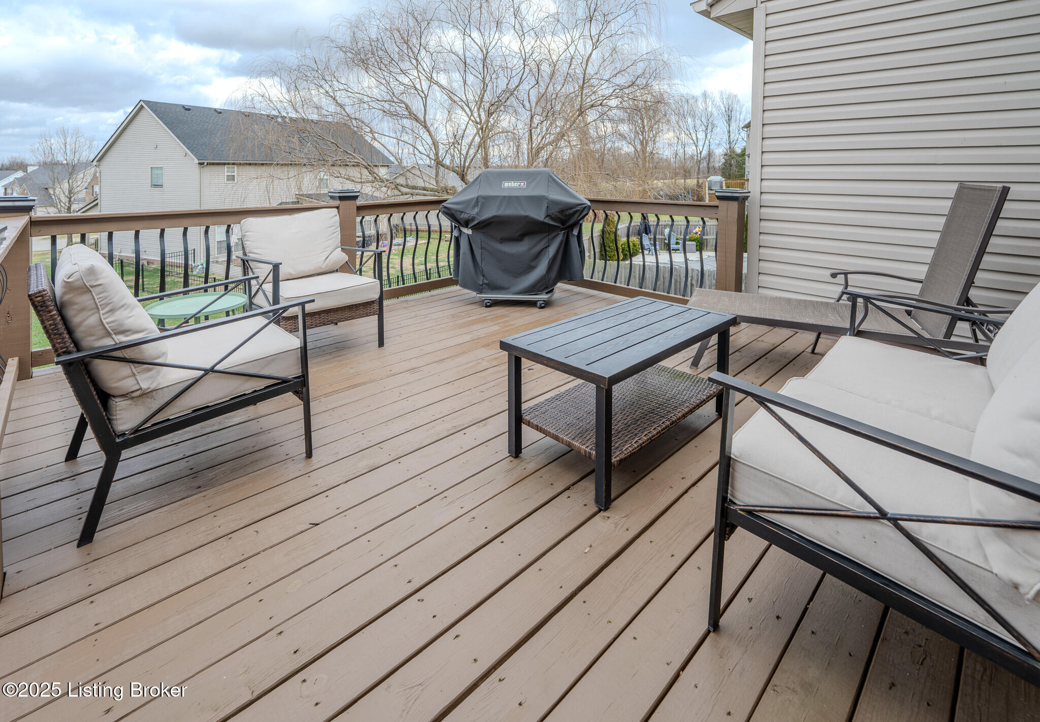 8017 Williamsgate Cir