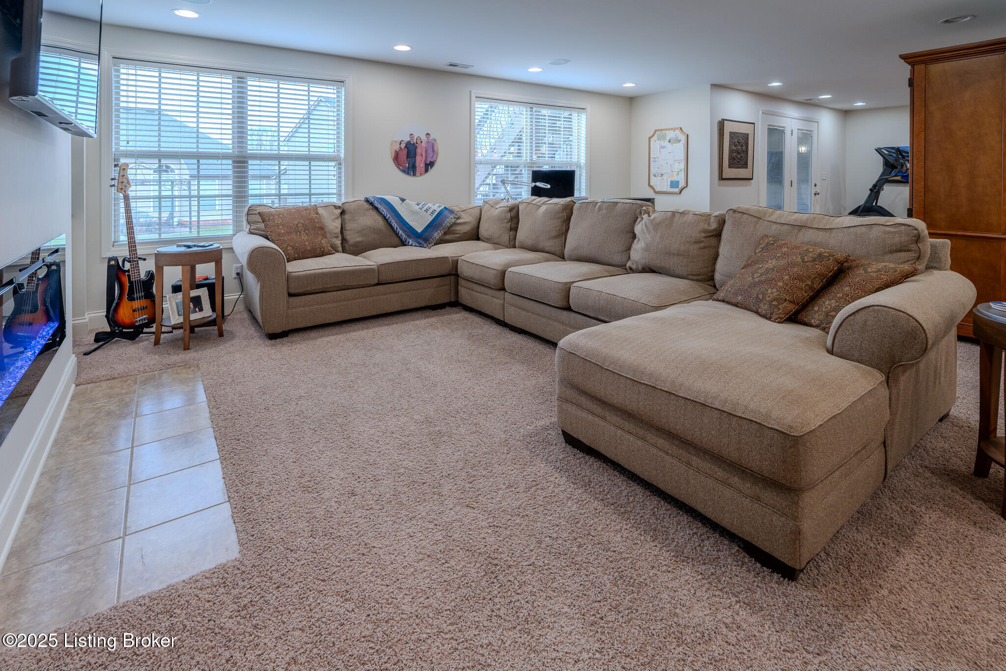 8017 Williamsgate Cir