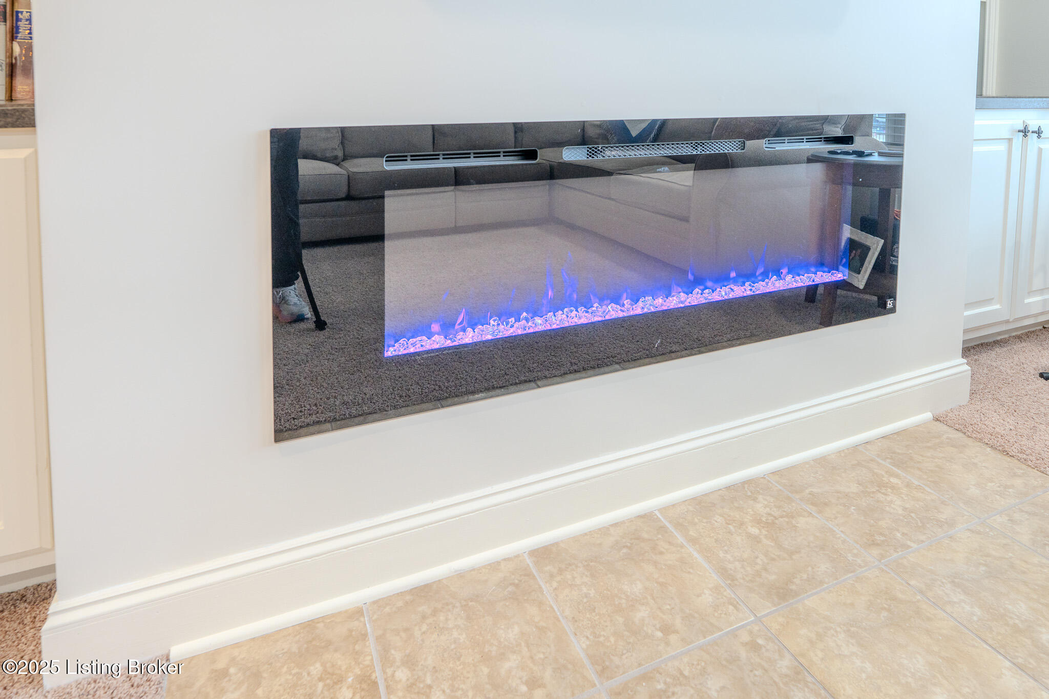 8017 Williamsgate Cir