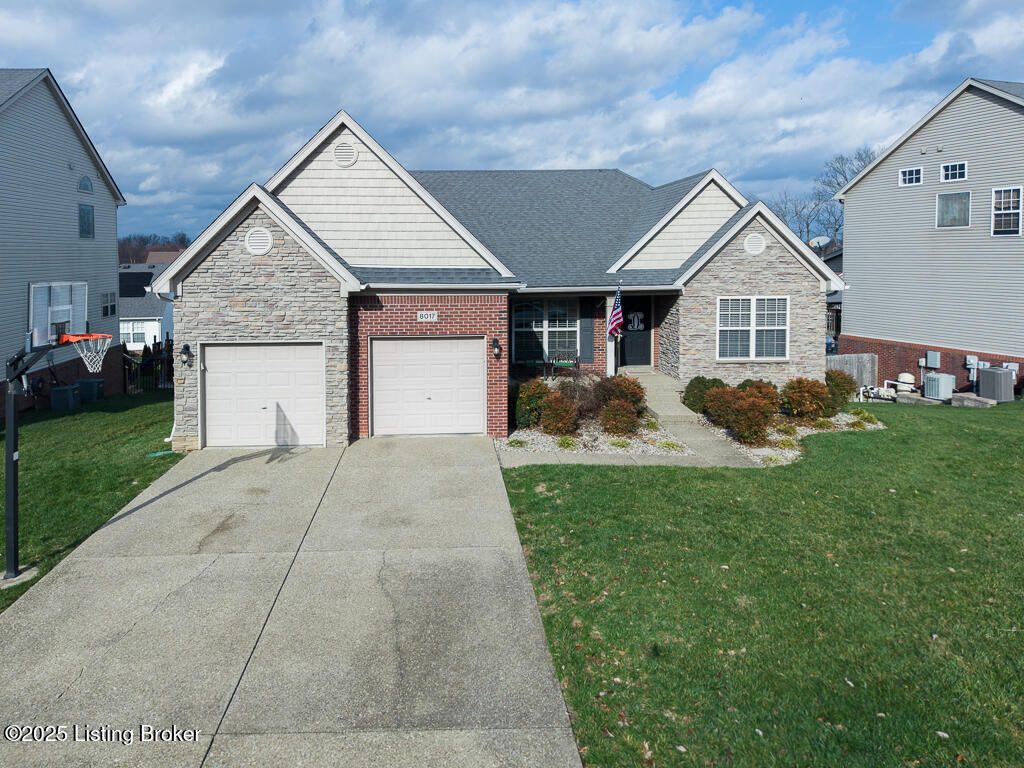 8017 Williamsgate Cir