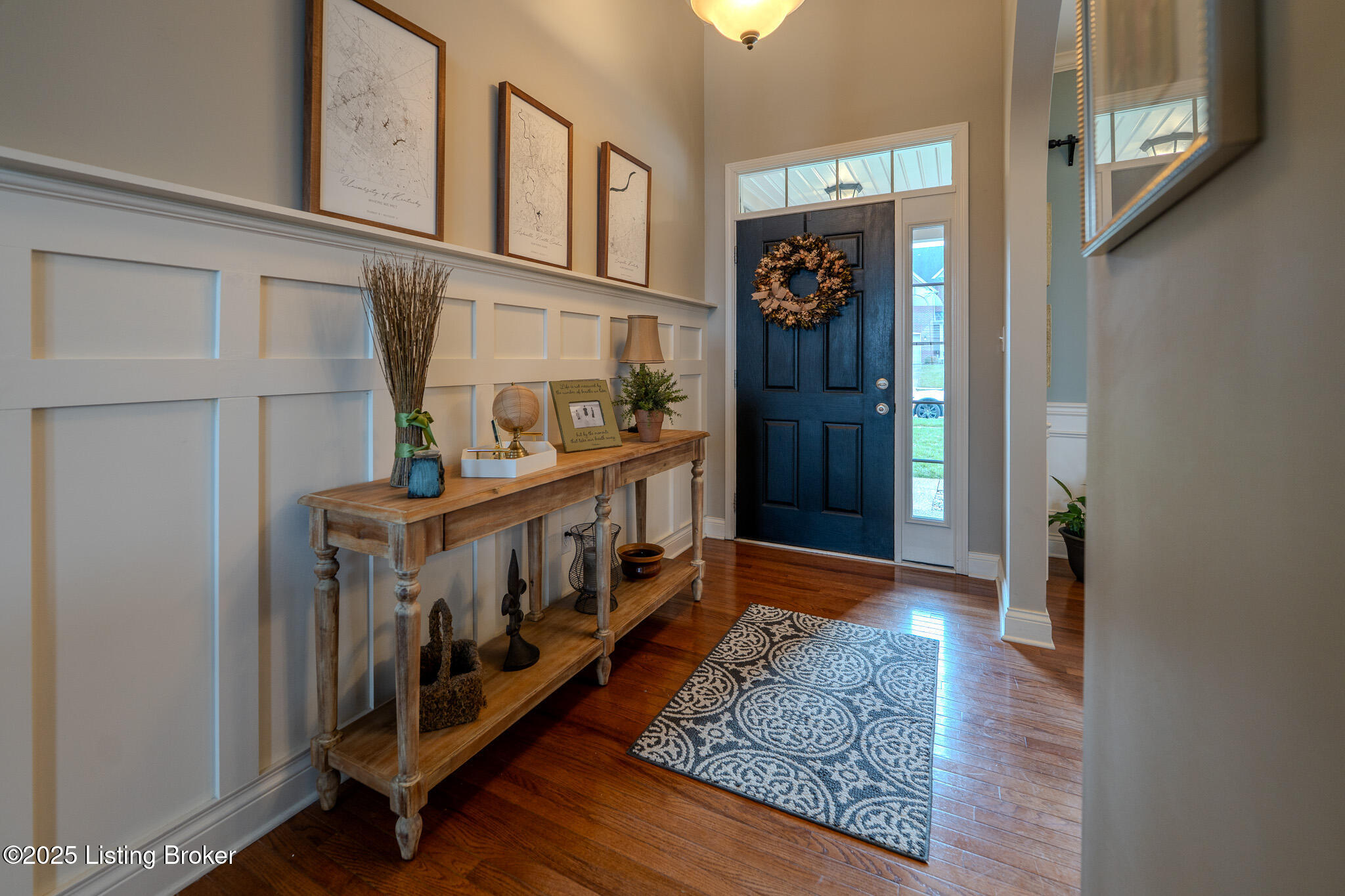 8017 Williamsgate Cir