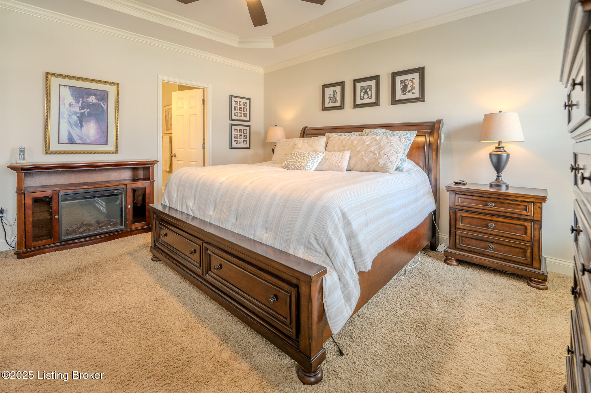 8017 Williamsgate Cir