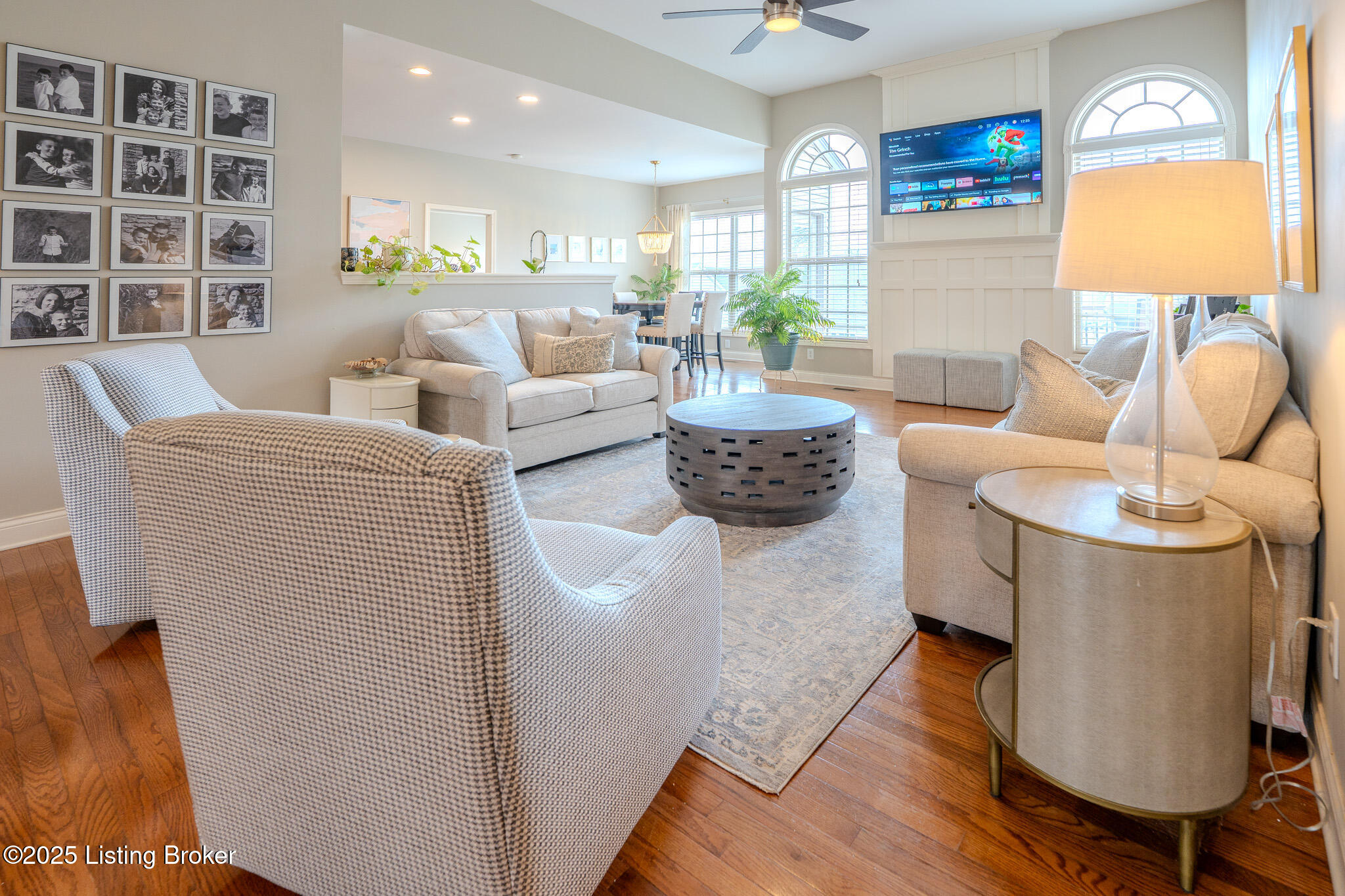 8017 Williamsgate Cir