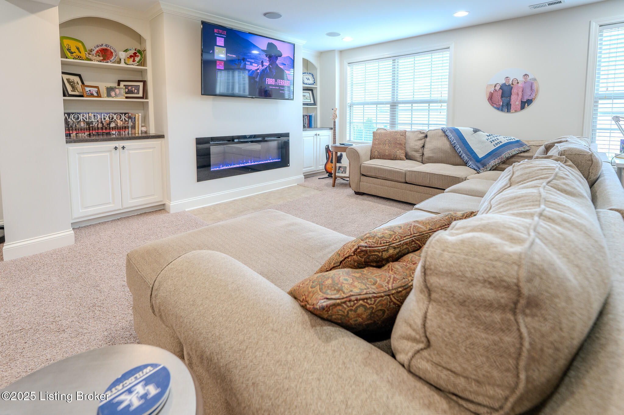 8017 Williamsgate Cir