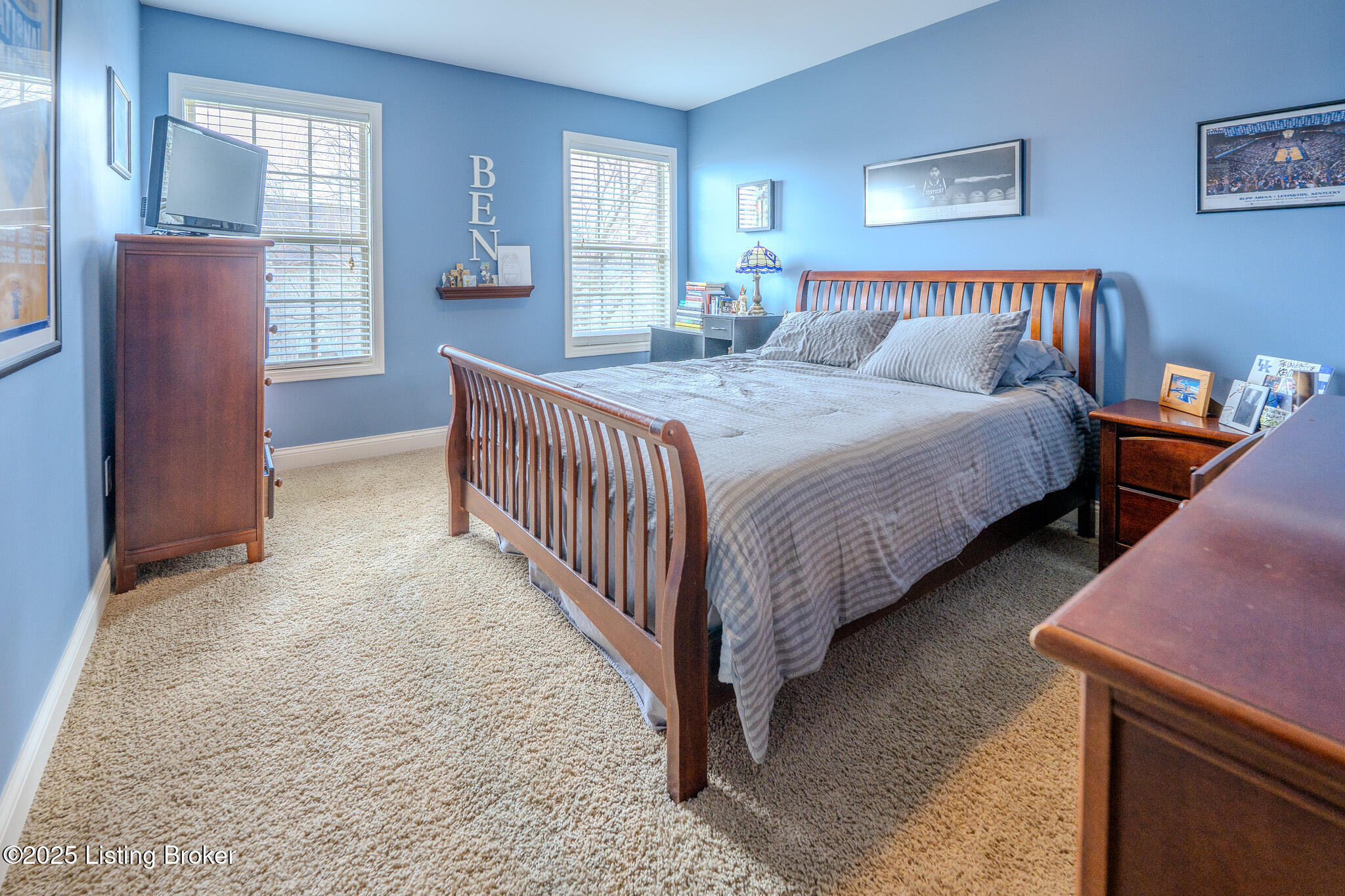 8017 Williamsgate Cir