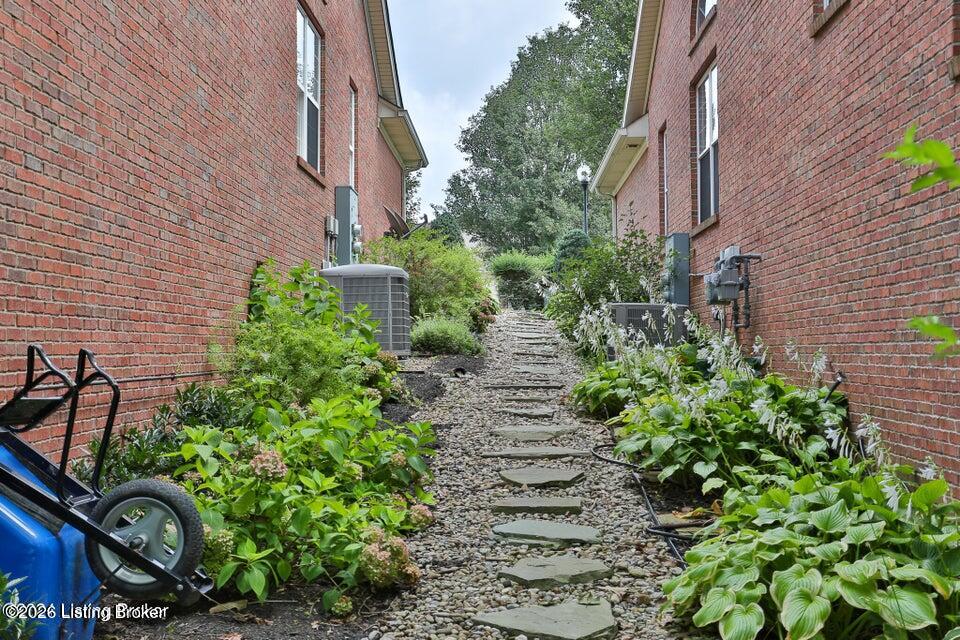 10444 Dove Chase Cir