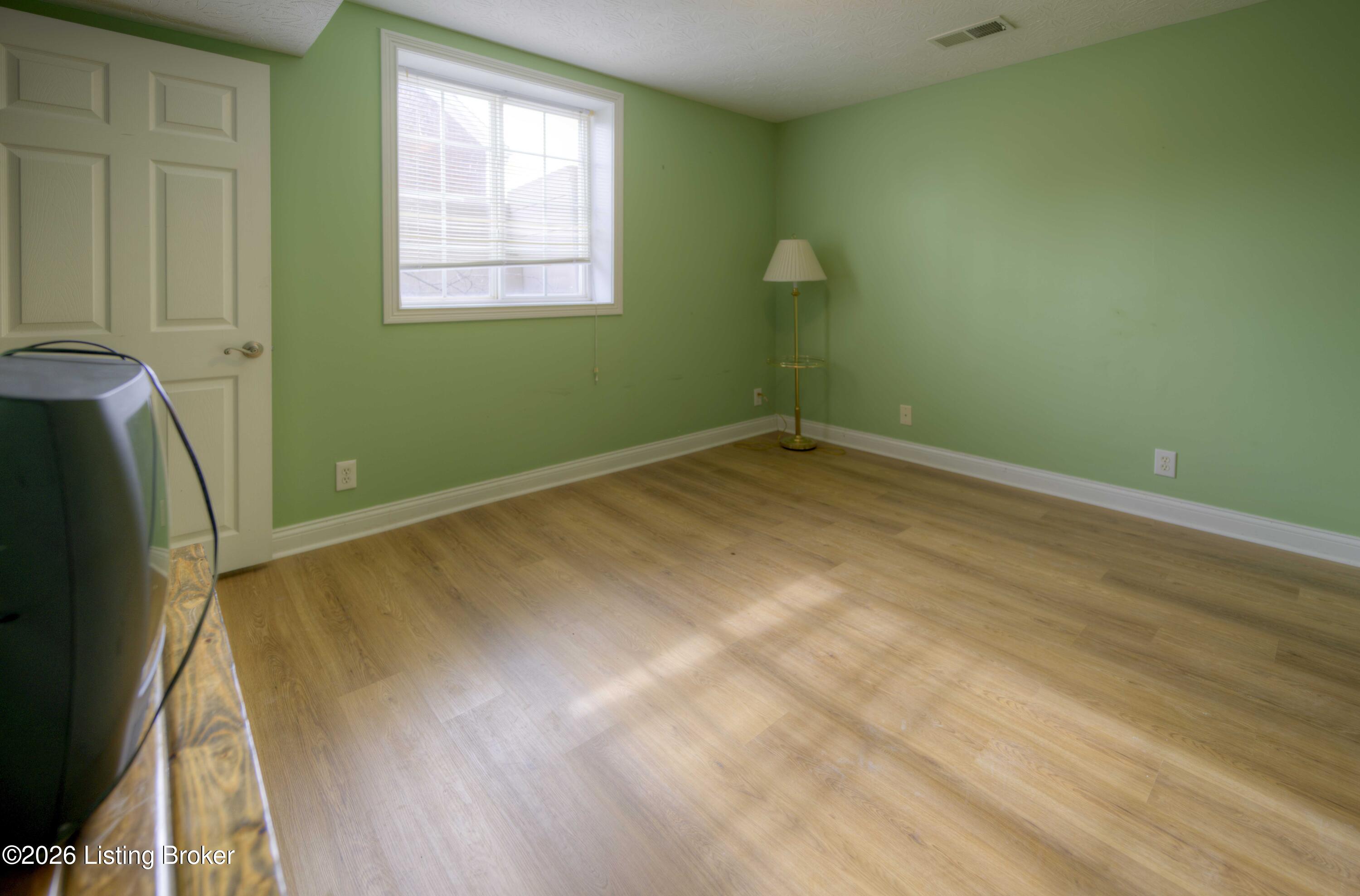 5125 Oaklawn Park Dr