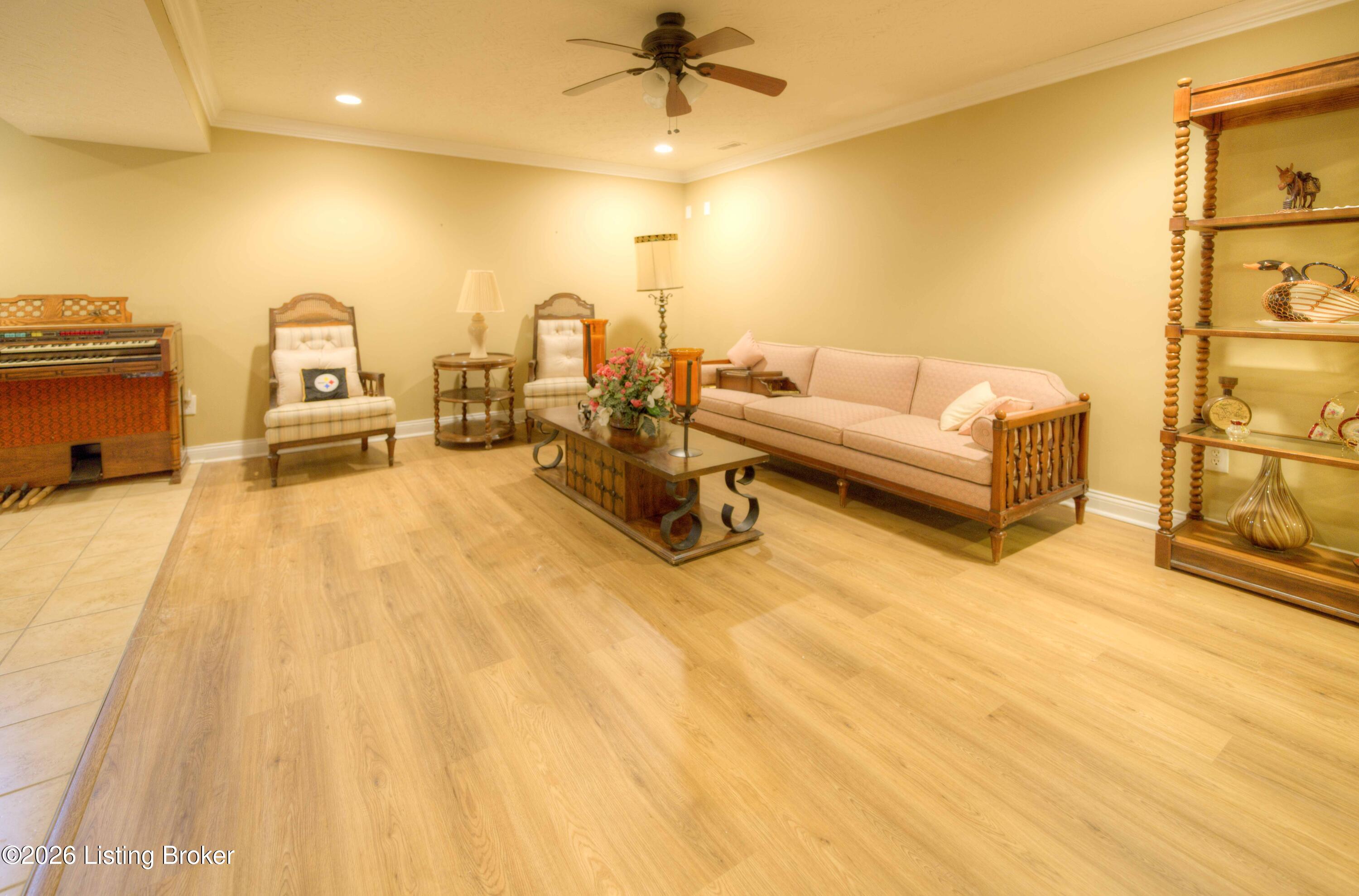 5125 Oaklawn Park Dr