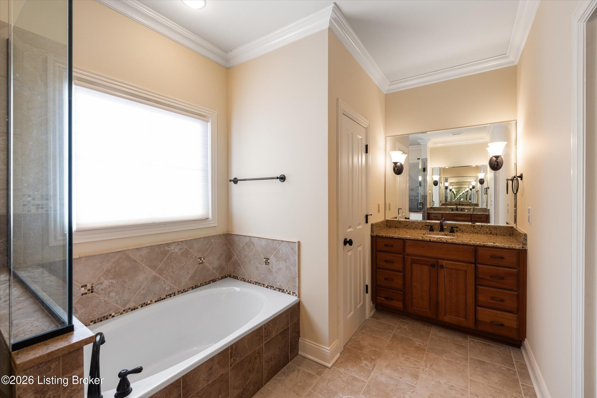 9412 Harlequin St