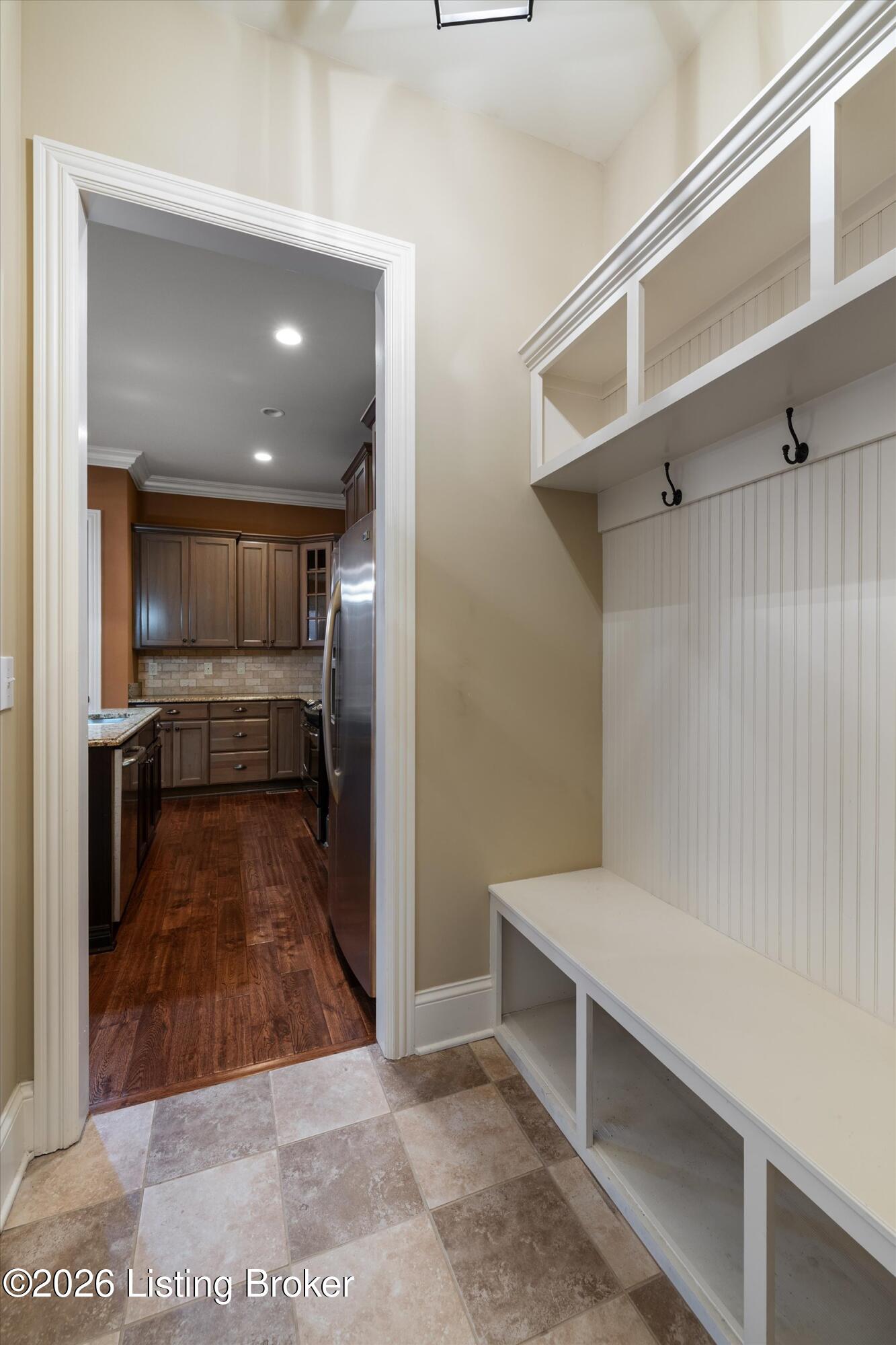 9412 Harlequin St