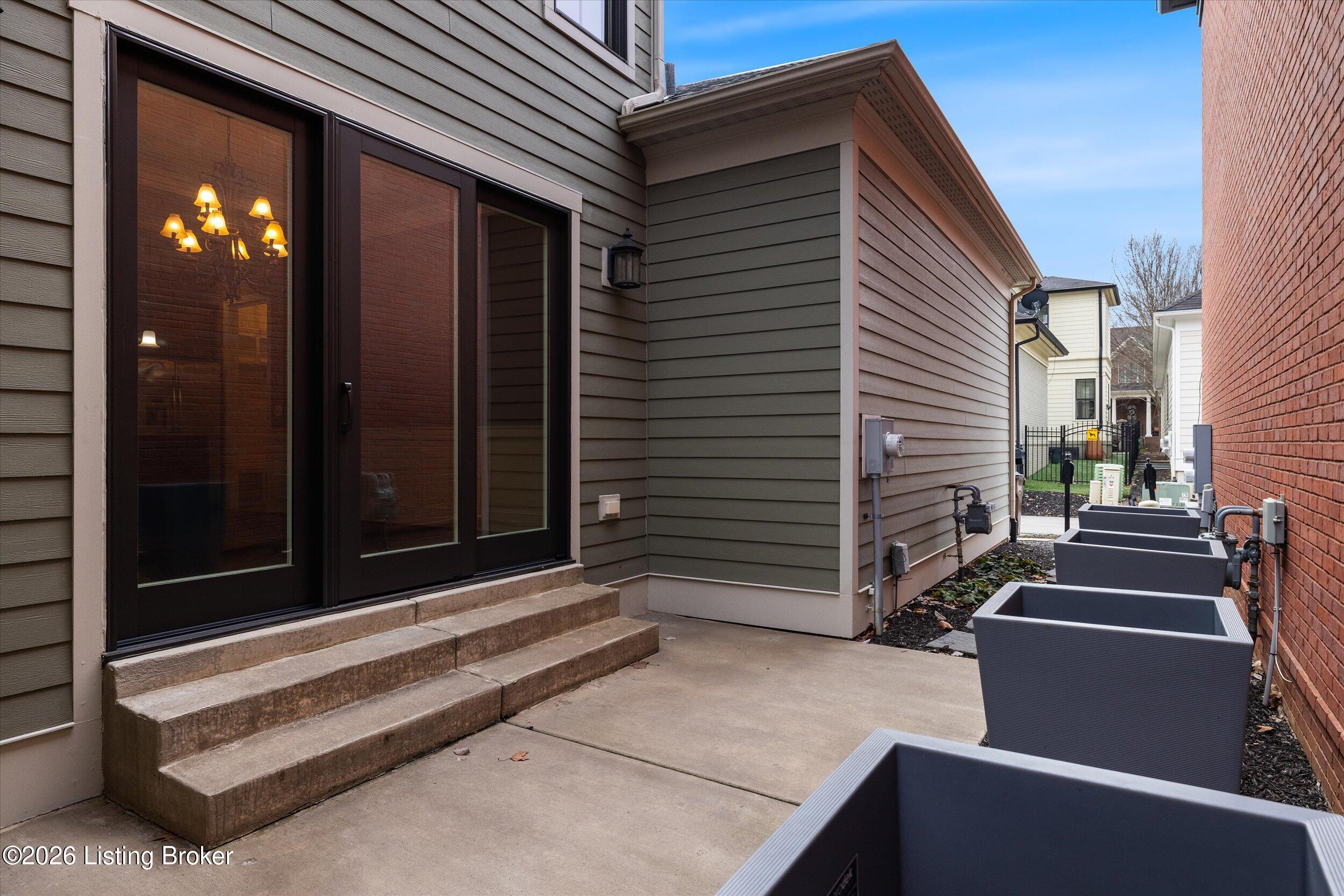 9412 Harlequin St