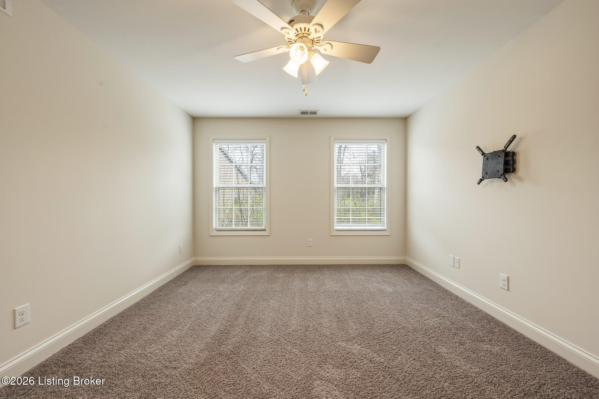 543 Wooded Falls Rd
