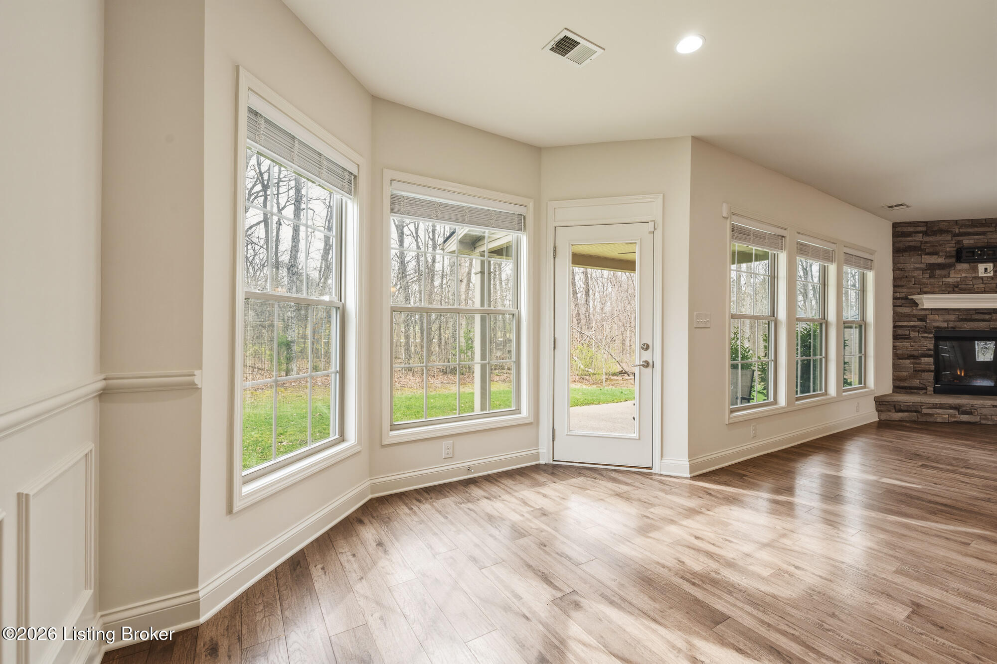 543 Wooded Falls Rd