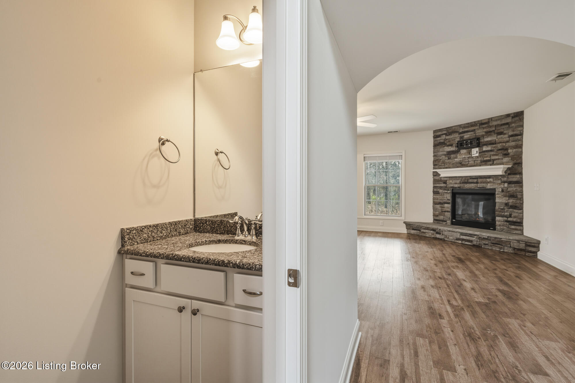 543 Wooded Falls Rd
