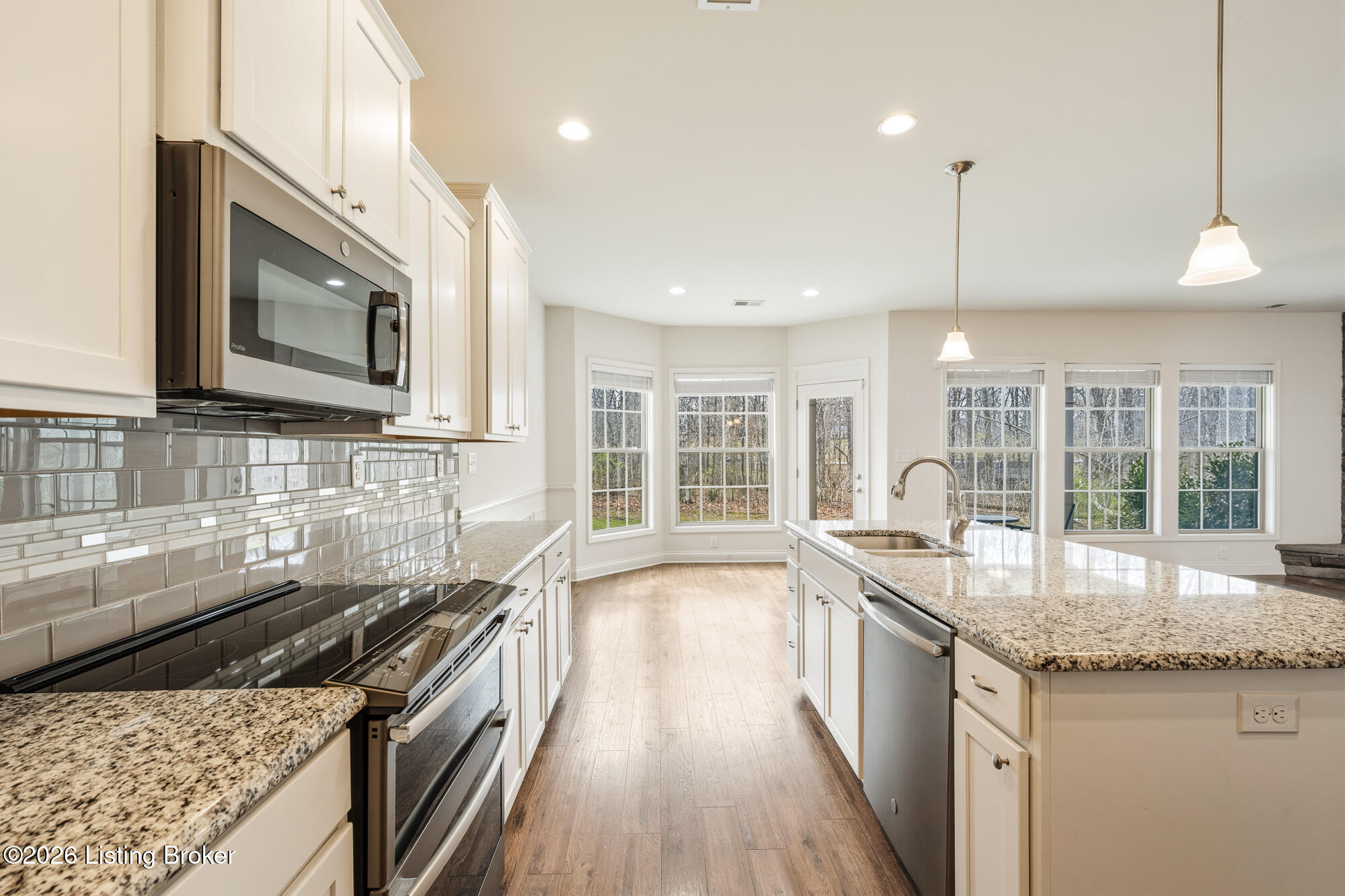543 Wooded Falls Rd
