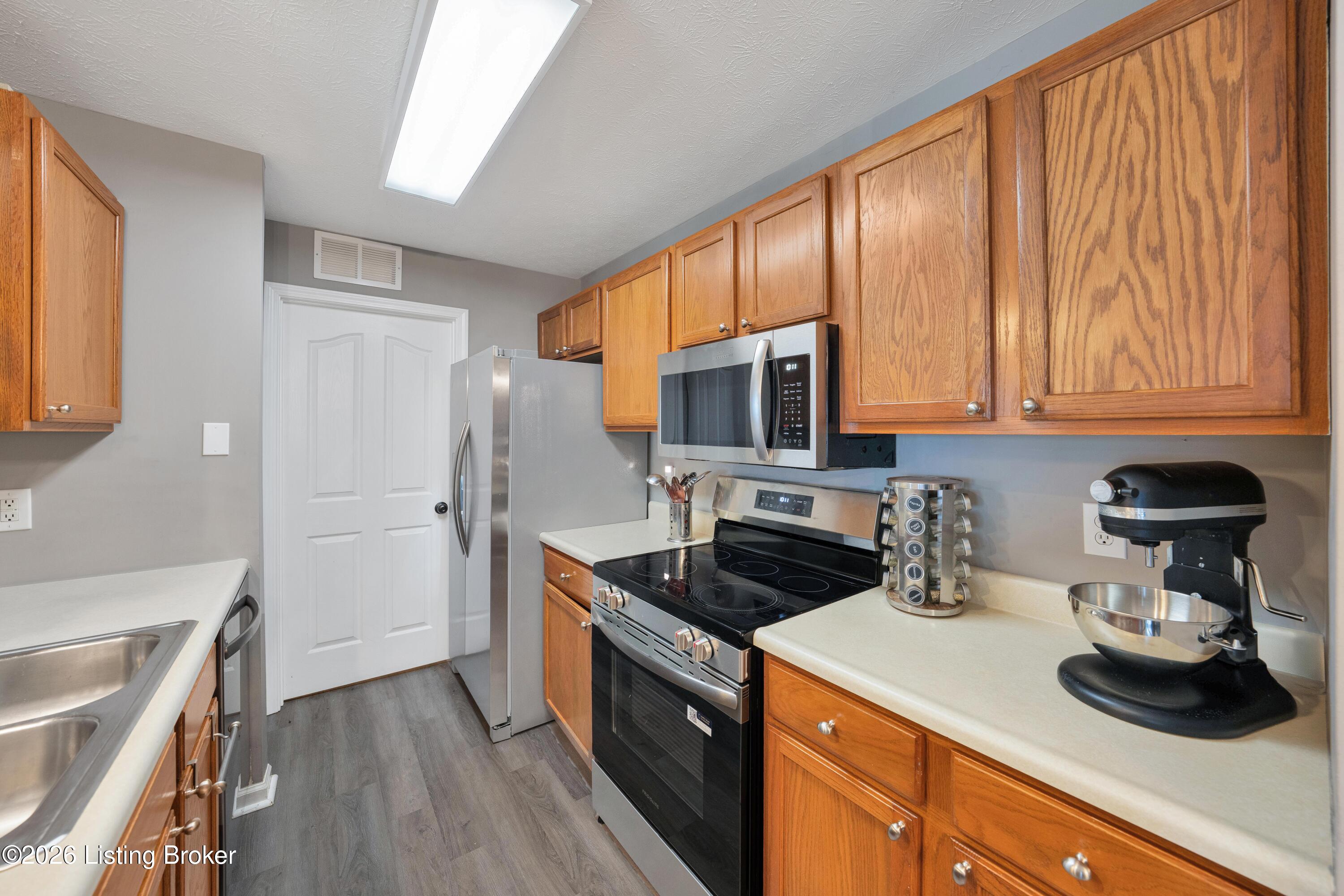 1209 Taxus Top Ln 102