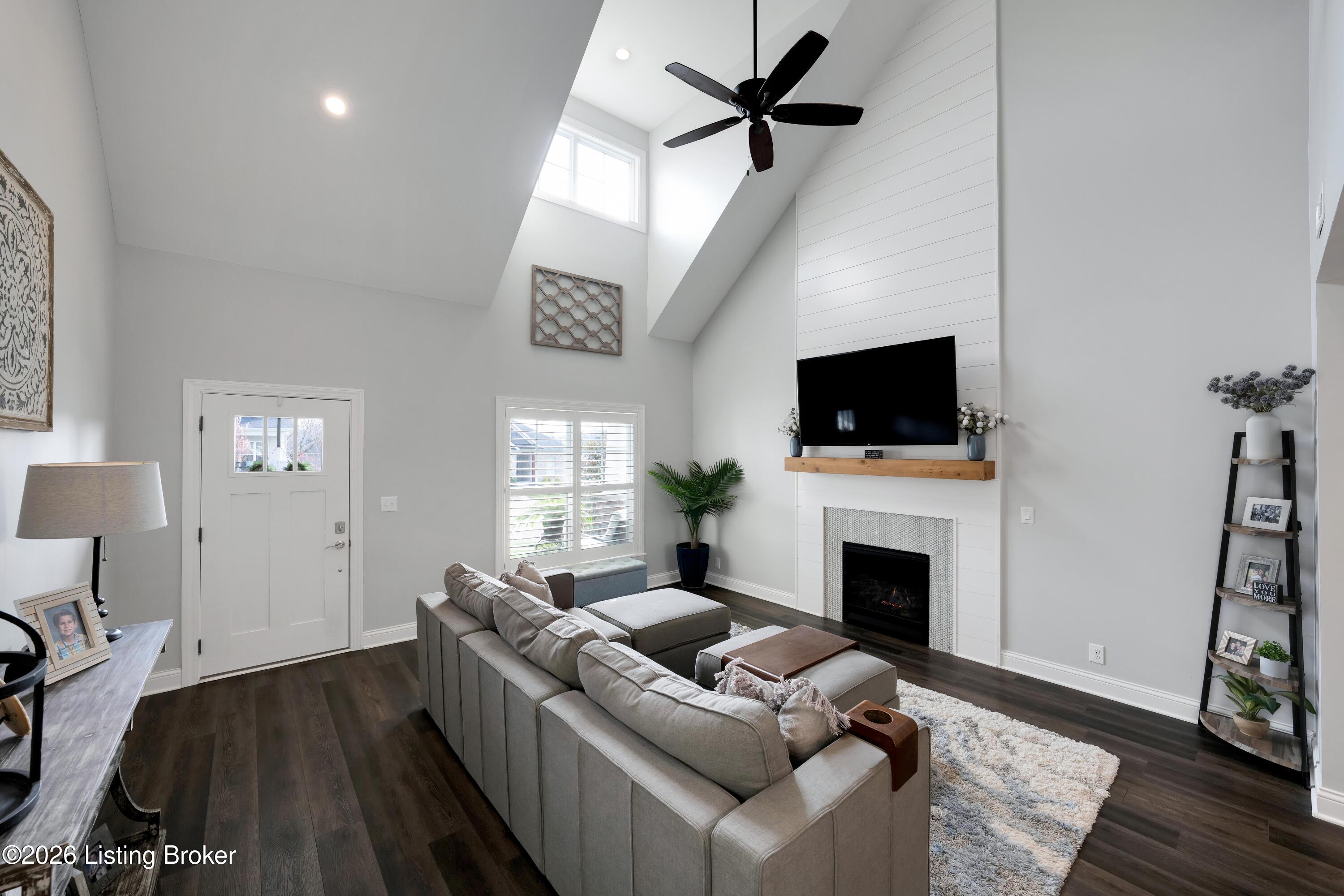 12102 Cypress Ridge Dr