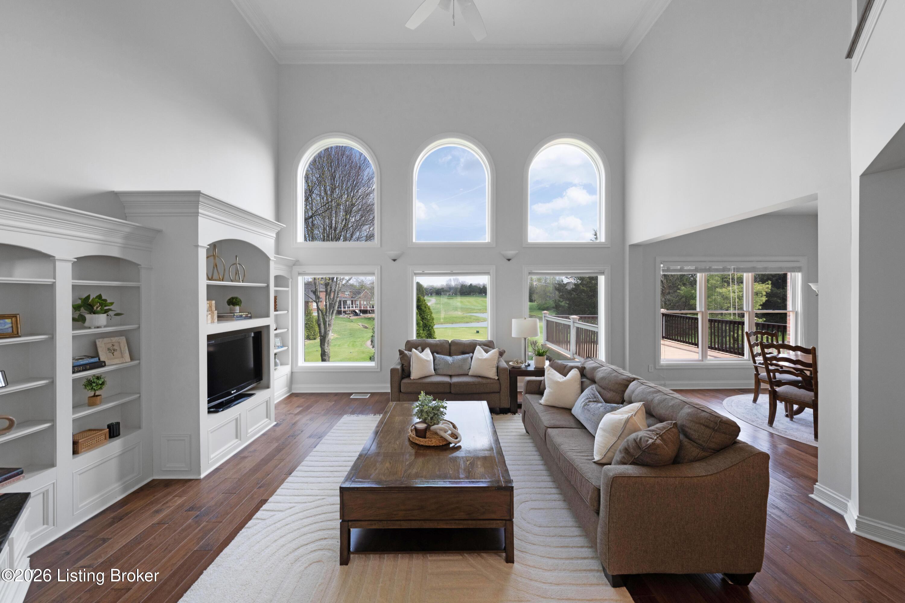 10730 Worthington Ln