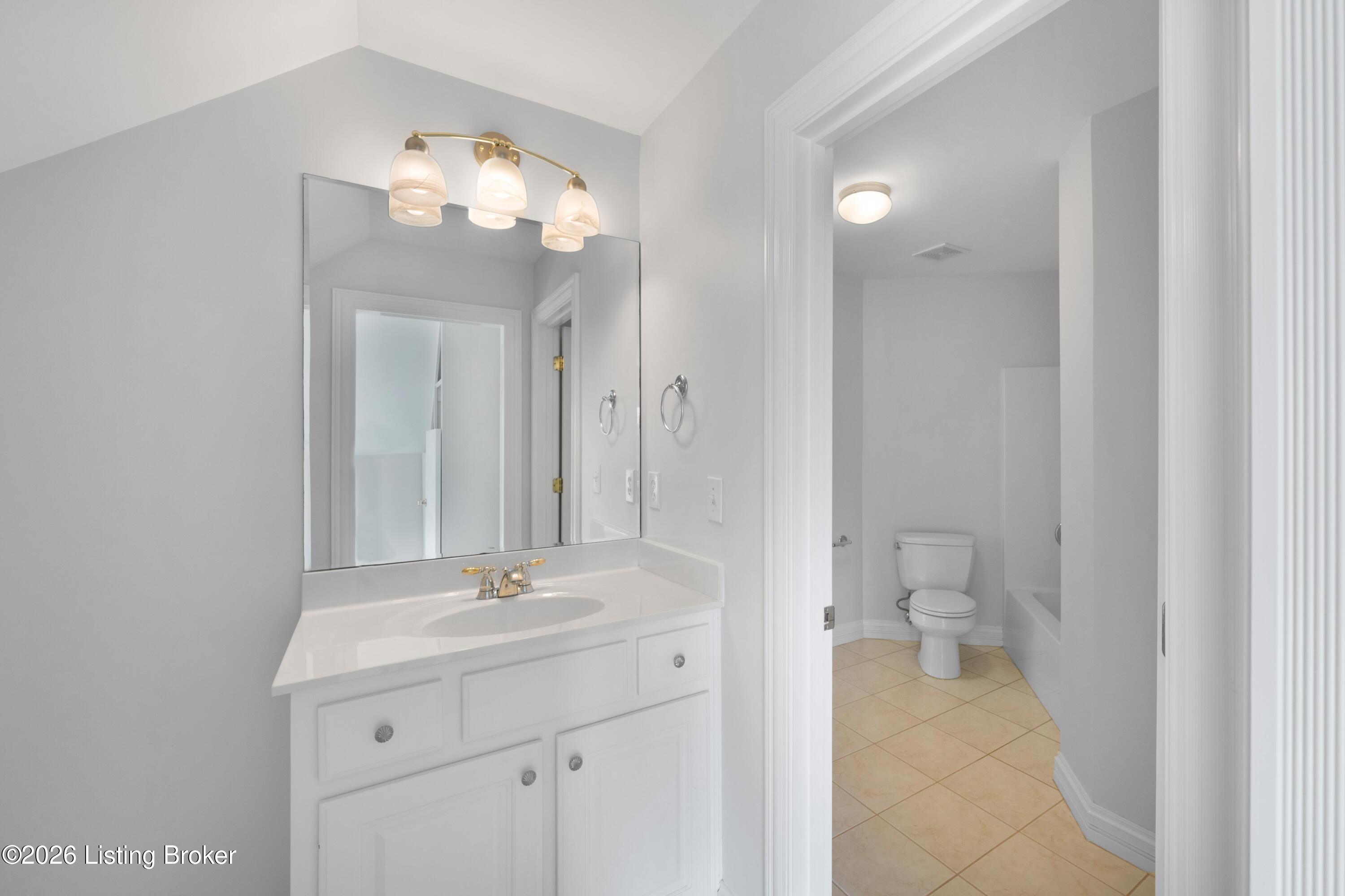 10730 Worthington Ln