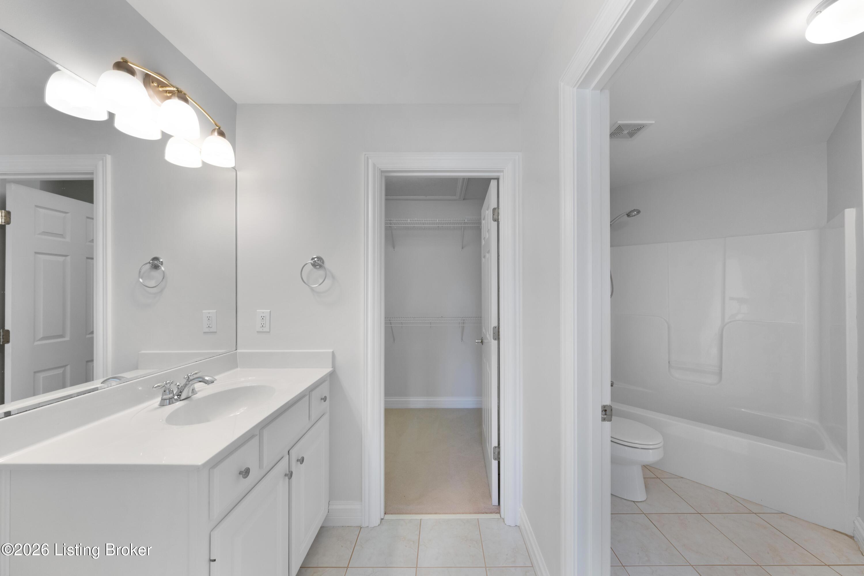 10730 Worthington Ln