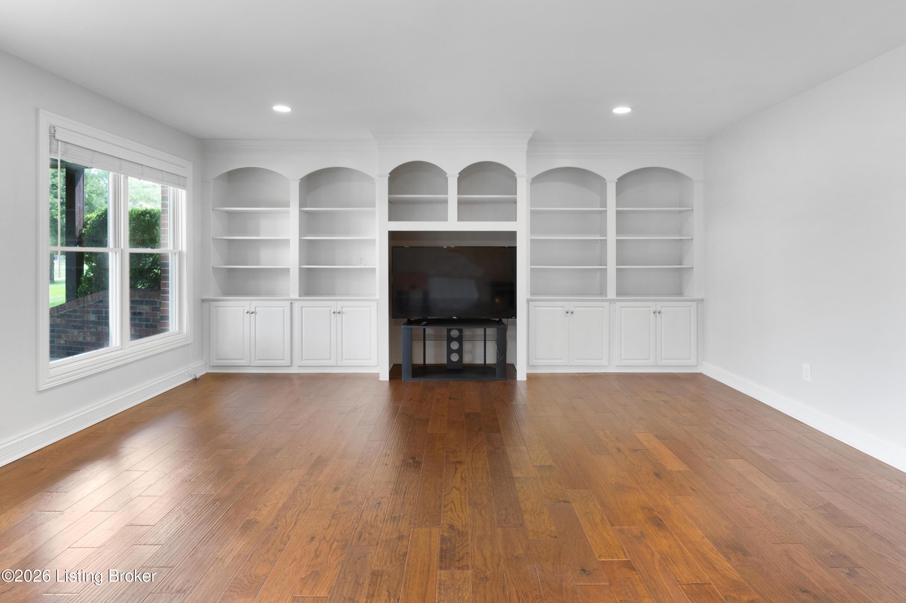 10730 Worthington Ln