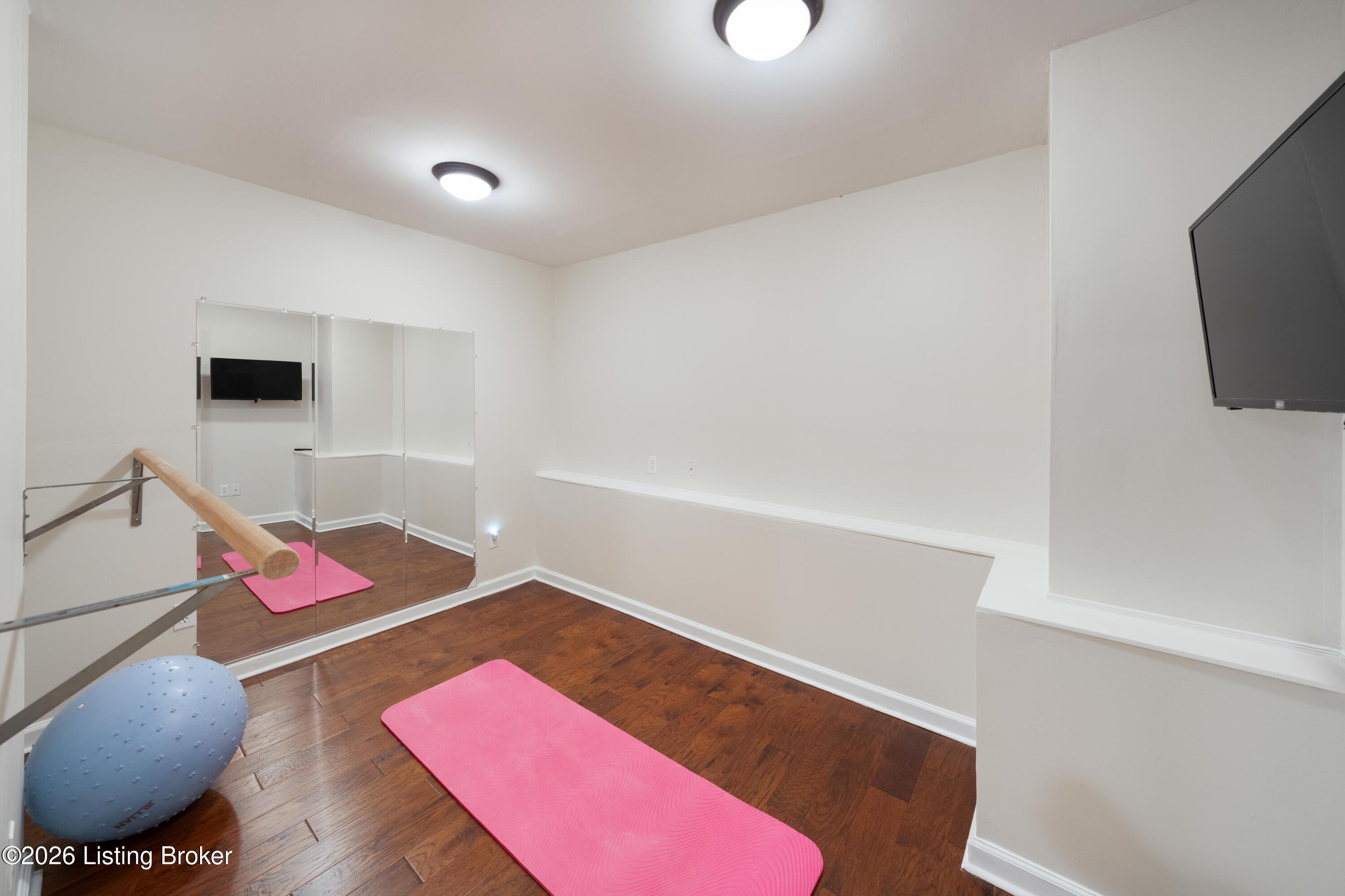 10730 Worthington Ln