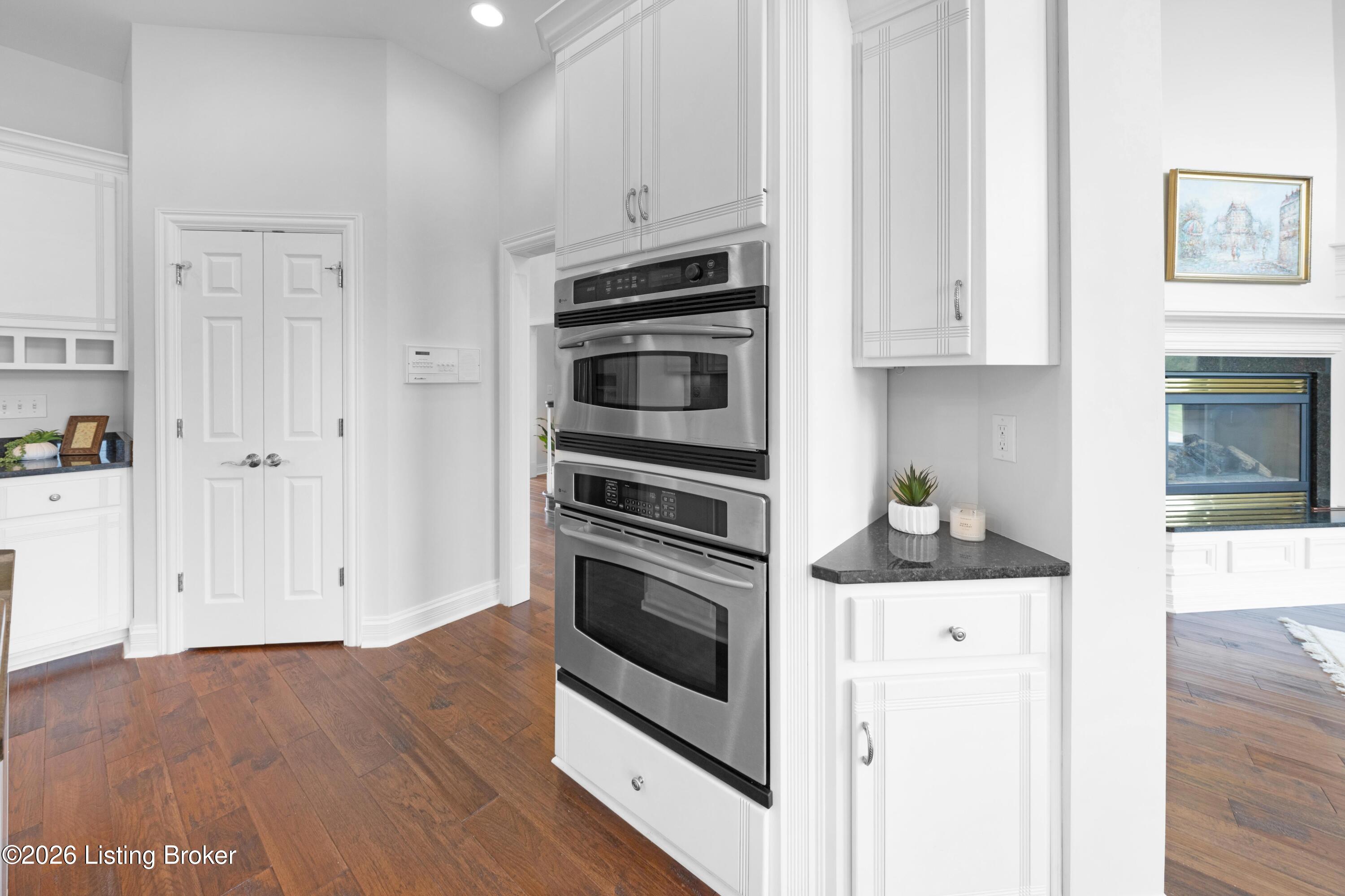 10730 Worthington Ln